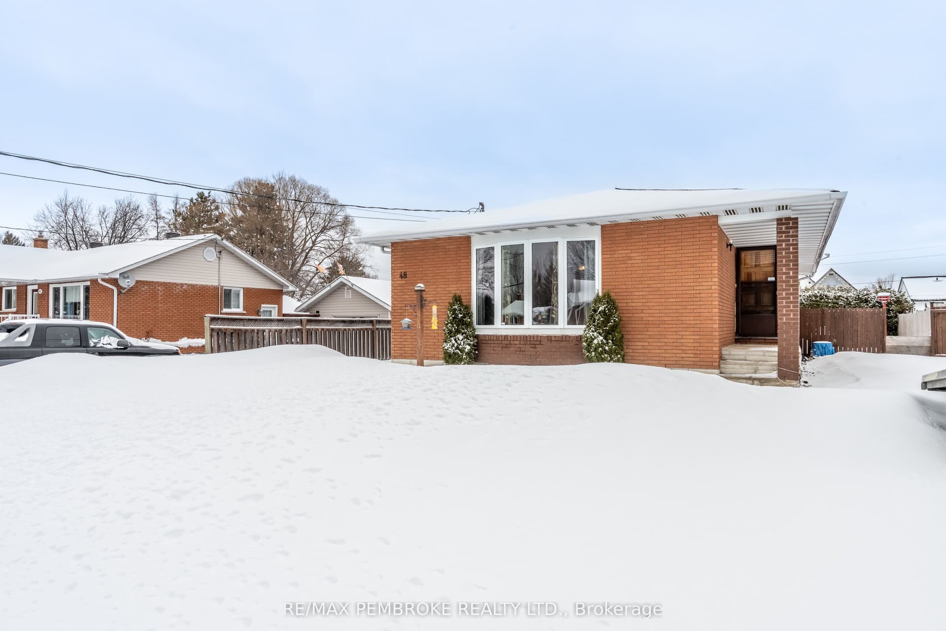 48 Selkirk Street — photo 1