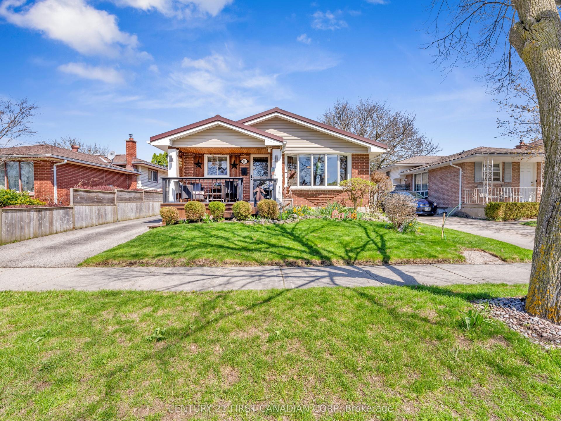 14 Alayne Crescent — photo 1