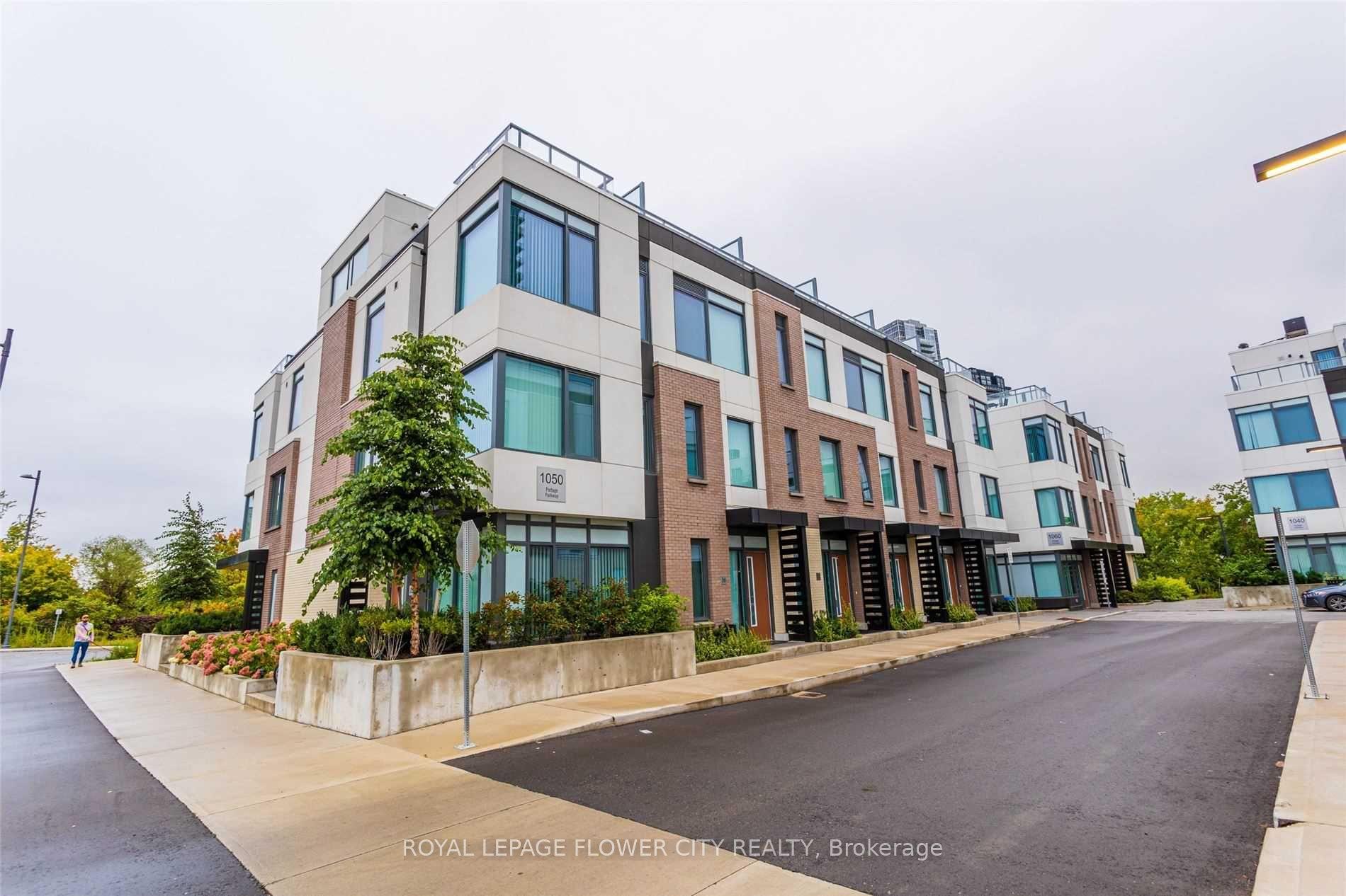 1050 Portage Parkway W TH37 #TH37, Vaughan — Condo Town for lease, photo 1