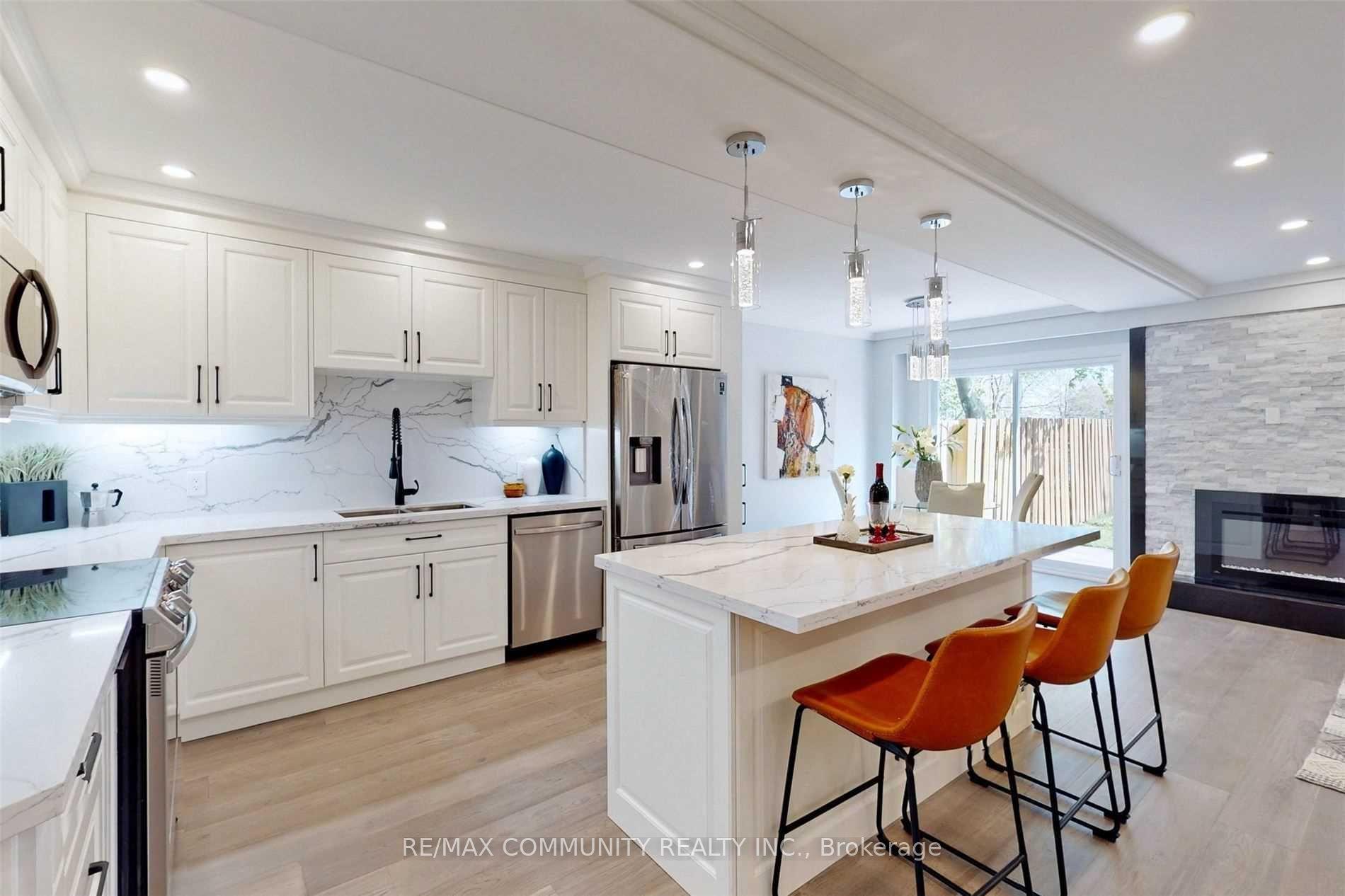 1216 Charlotte Circle, Pickering — Townhouse for lease, photo 1