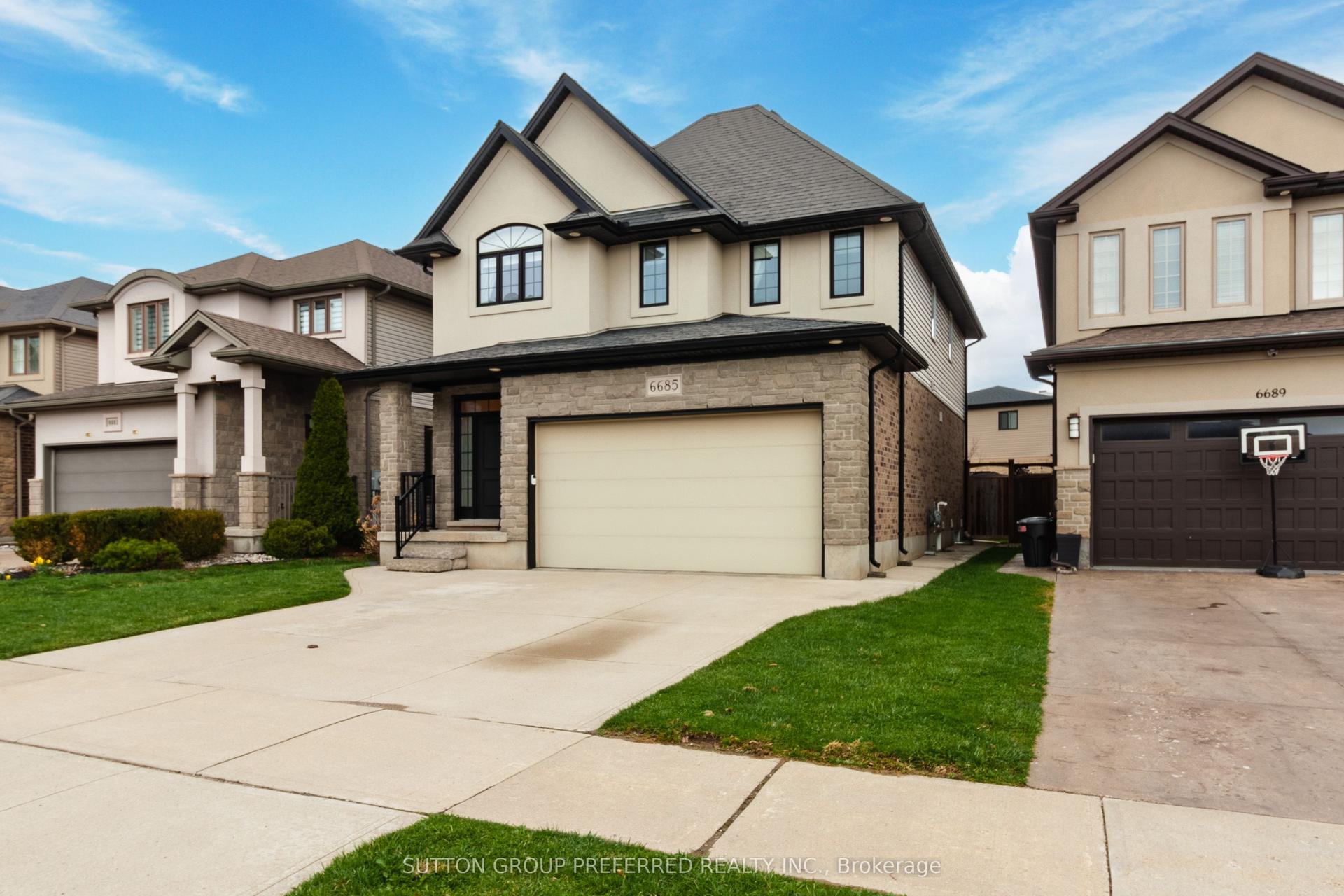 6685 Navin Crescent, London South — Detached for sale, photo 1
