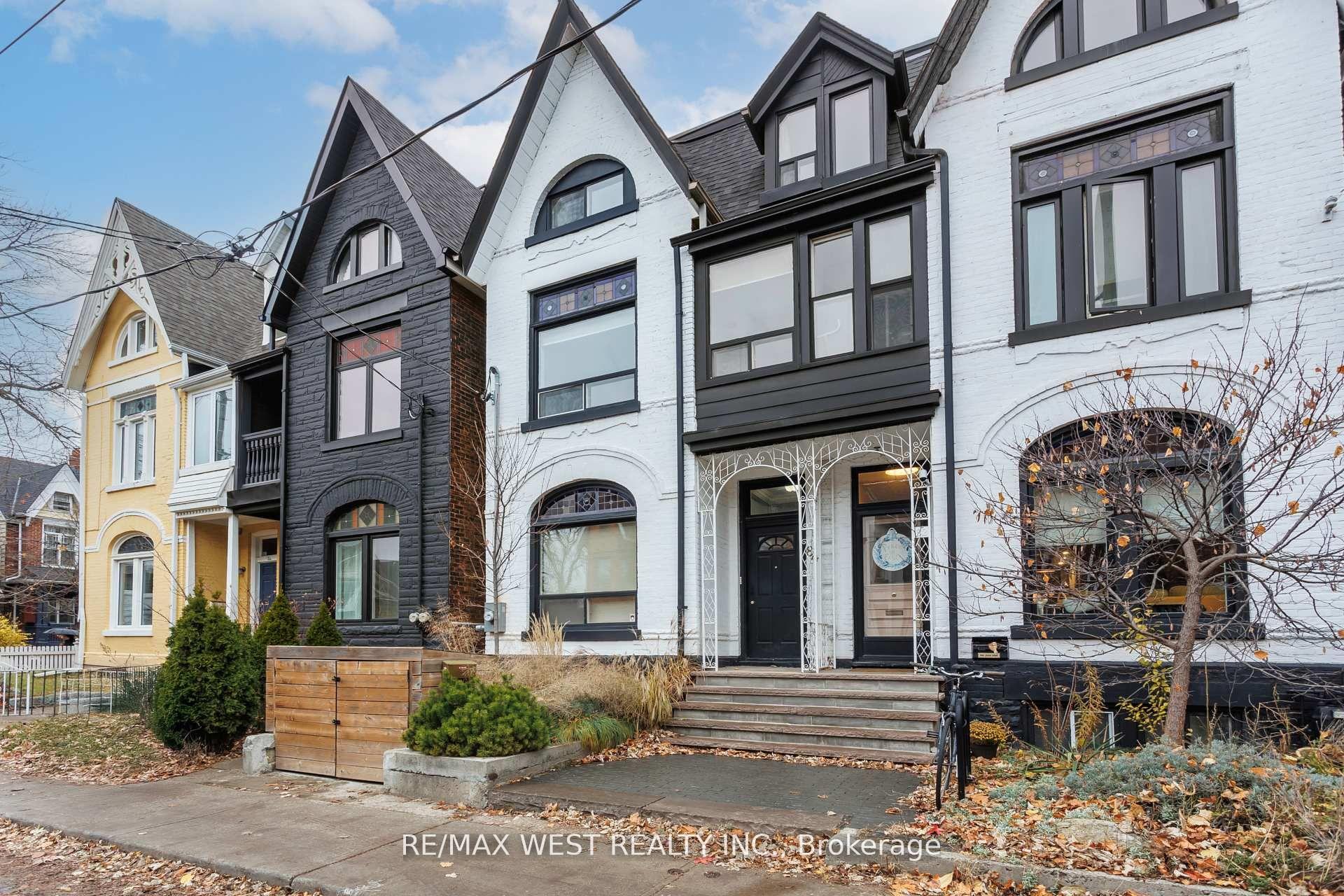 84 Mackenzie Crescent Lower Level #Lower Level — photo 1