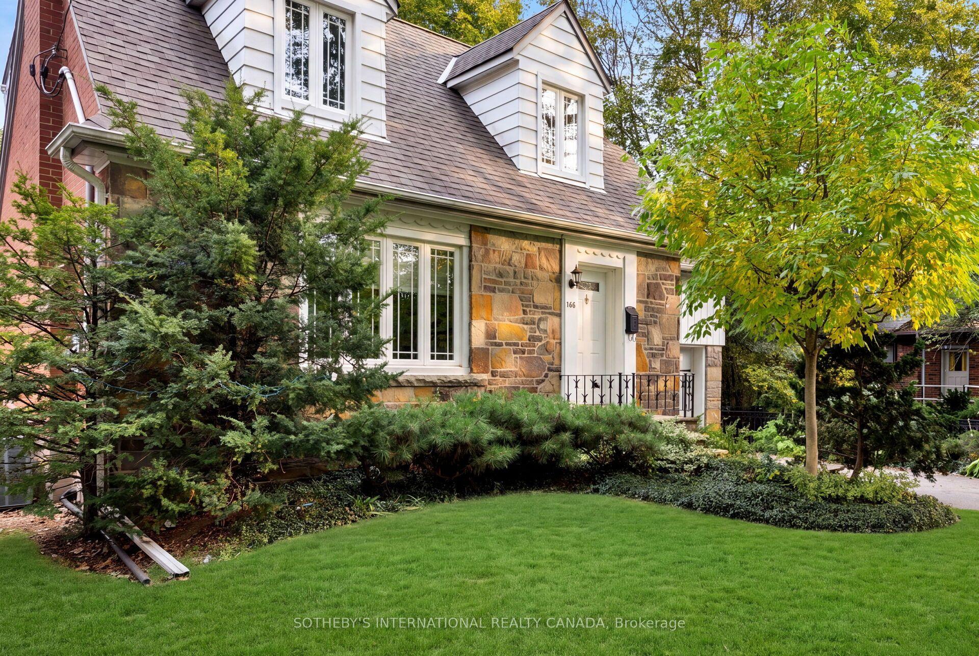 145 Brentwood Road N, Toronto — Detached for sale, photo 1