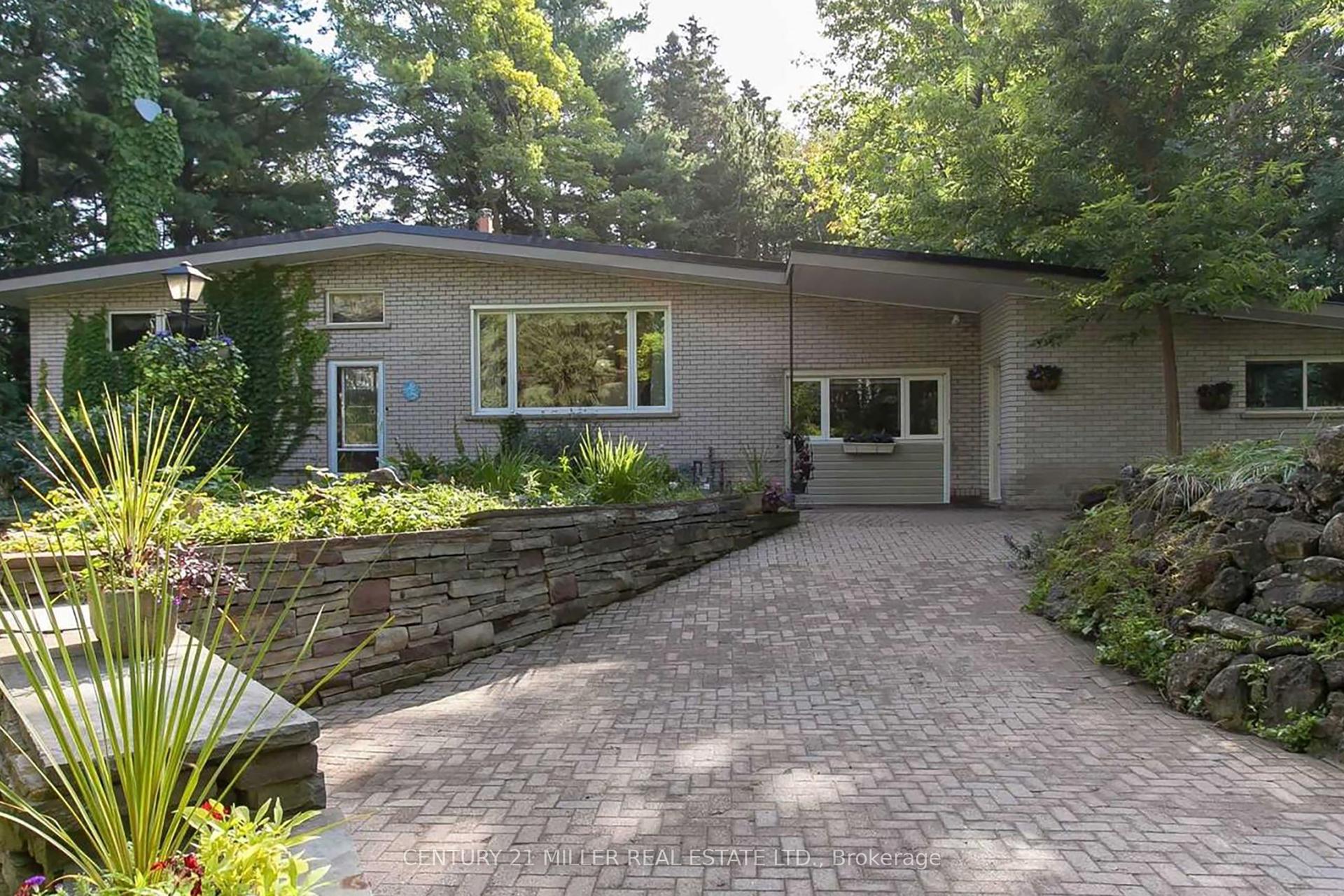 2602 No 2 Side Road, Burlington — Detached for lease, photo 1