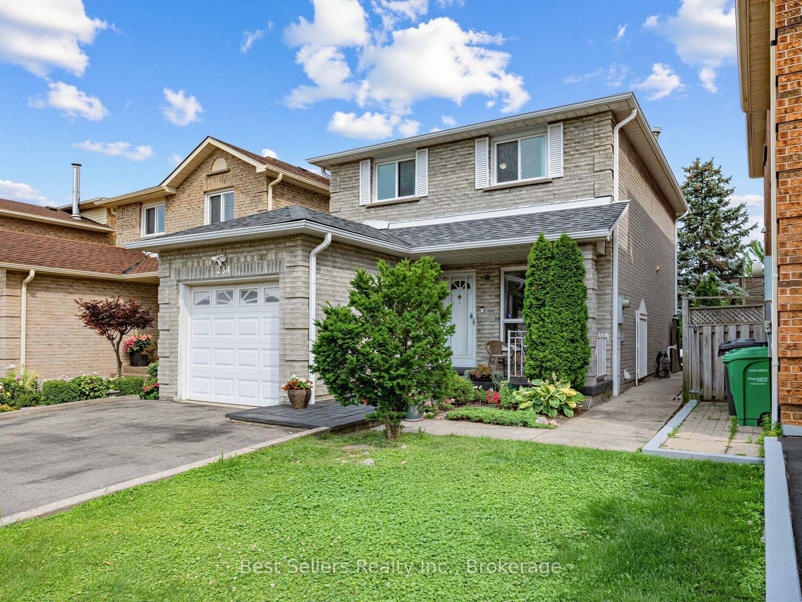 234 Lech Walesa Drive, Mississauga — Detached for sale, photo 1