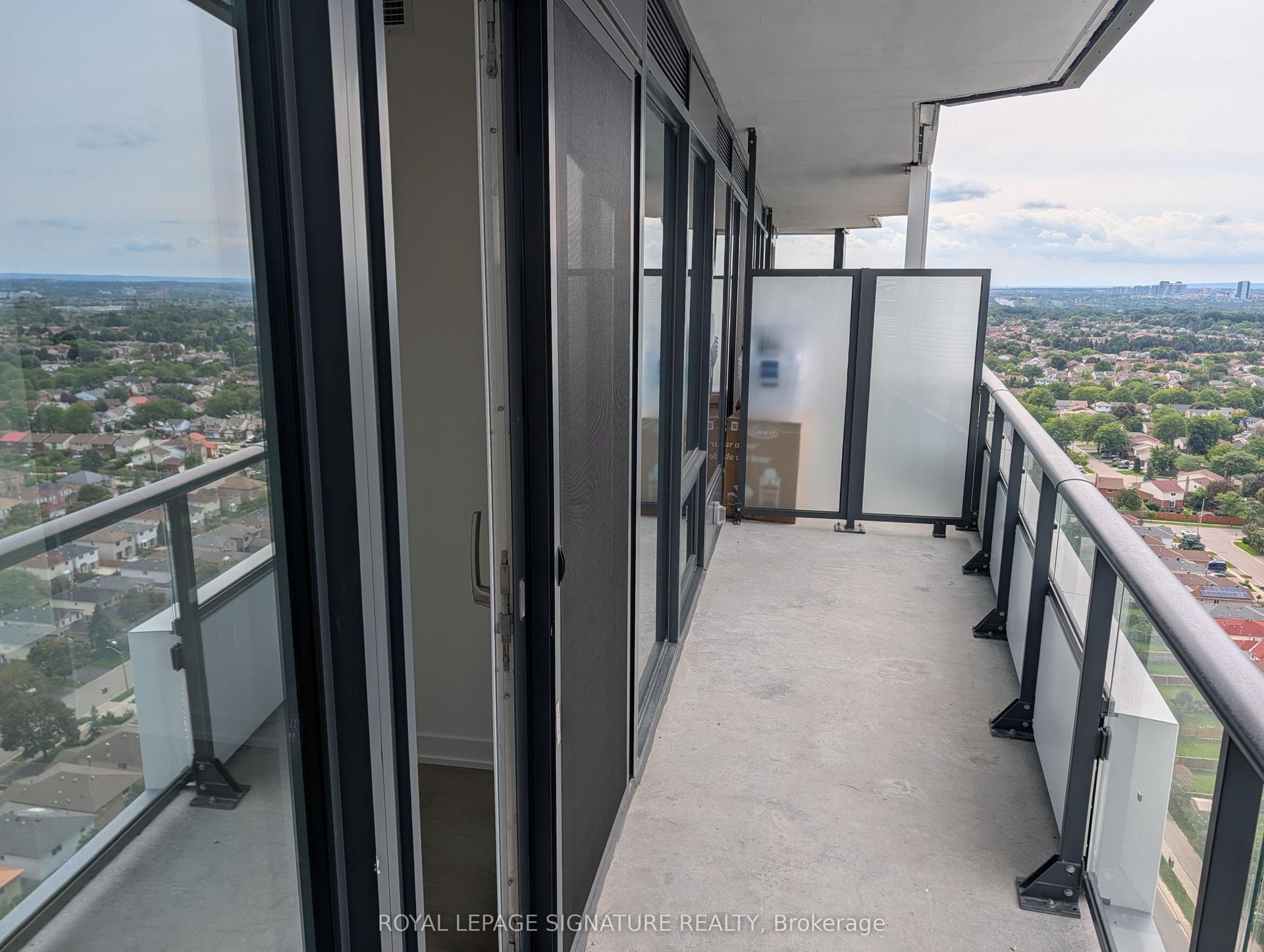 448 Burnhamthorpe Road W 2204 #2204, Mississauga — Condo for lease, photo 1