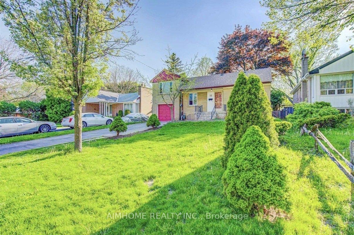 32 Lauralynn Crescent, Toronto — Detached for sale, photo 1