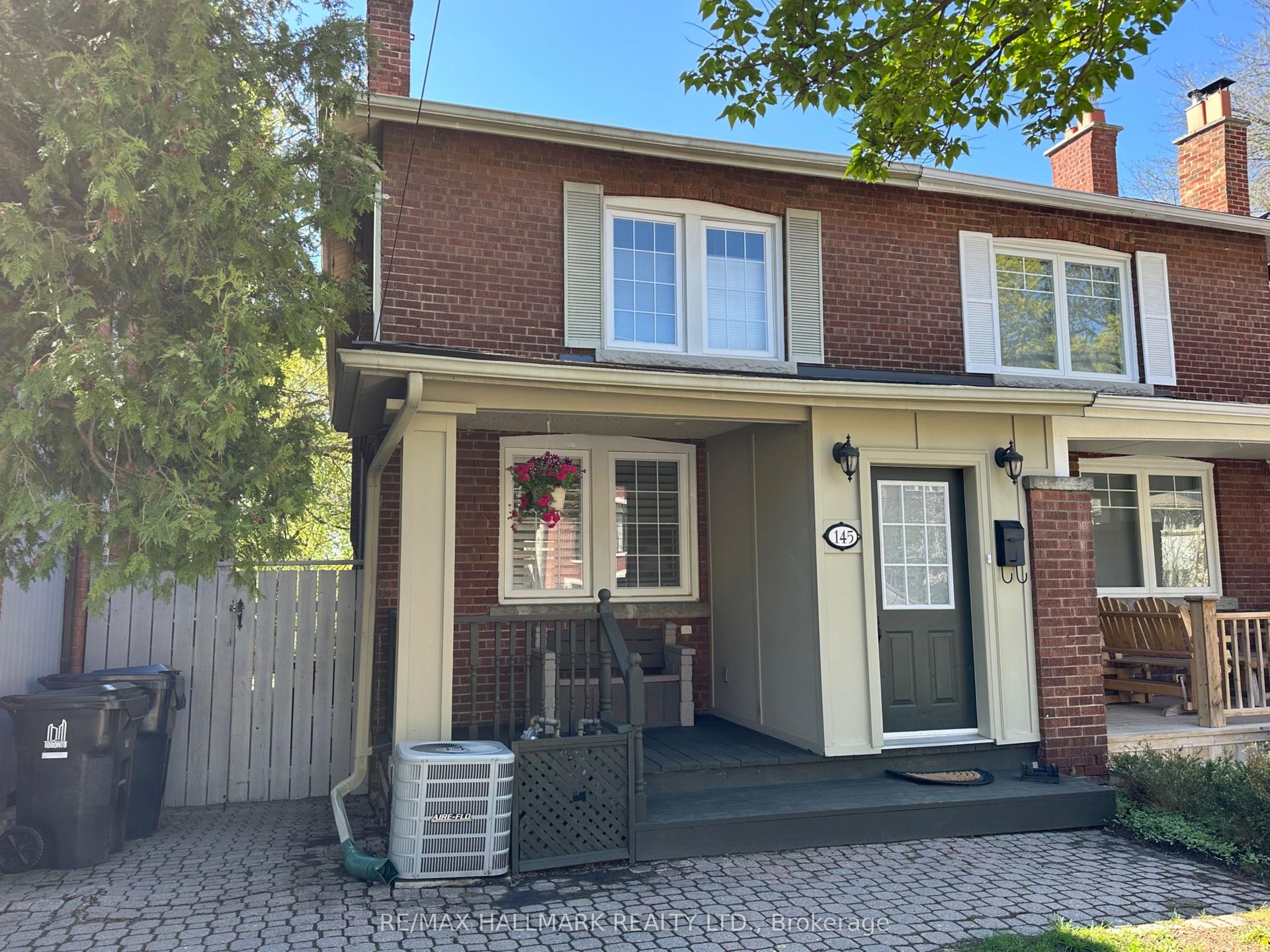 145 Castlefield Avenue — photo 1