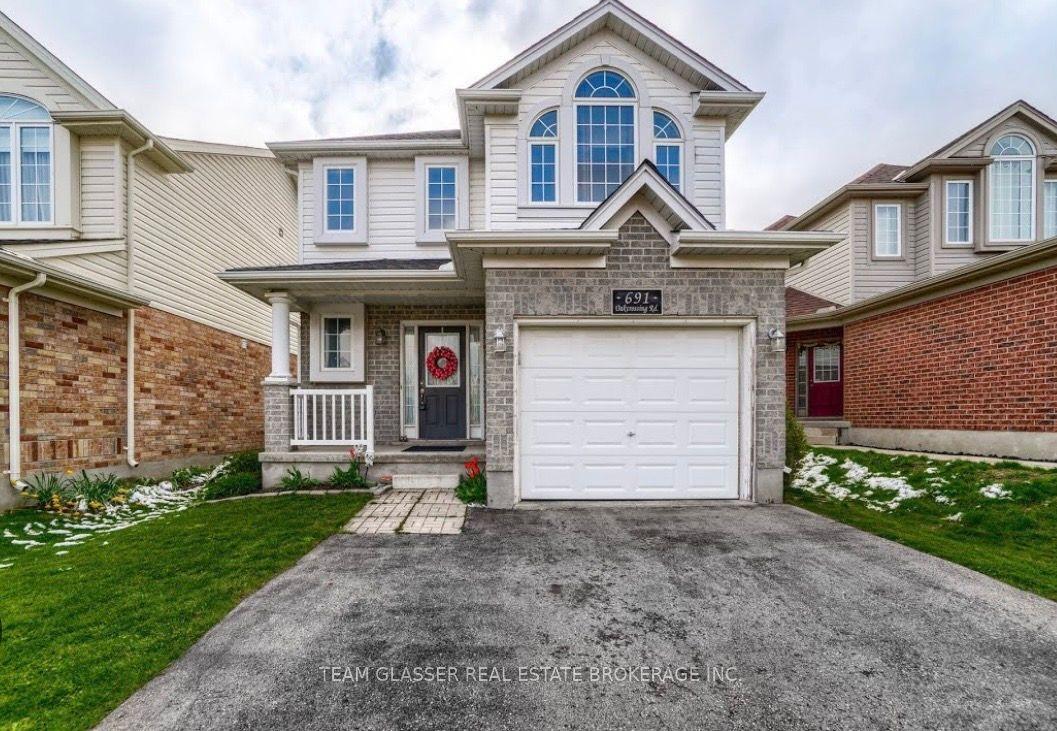 691 OAKCROSSING Road — photo 1