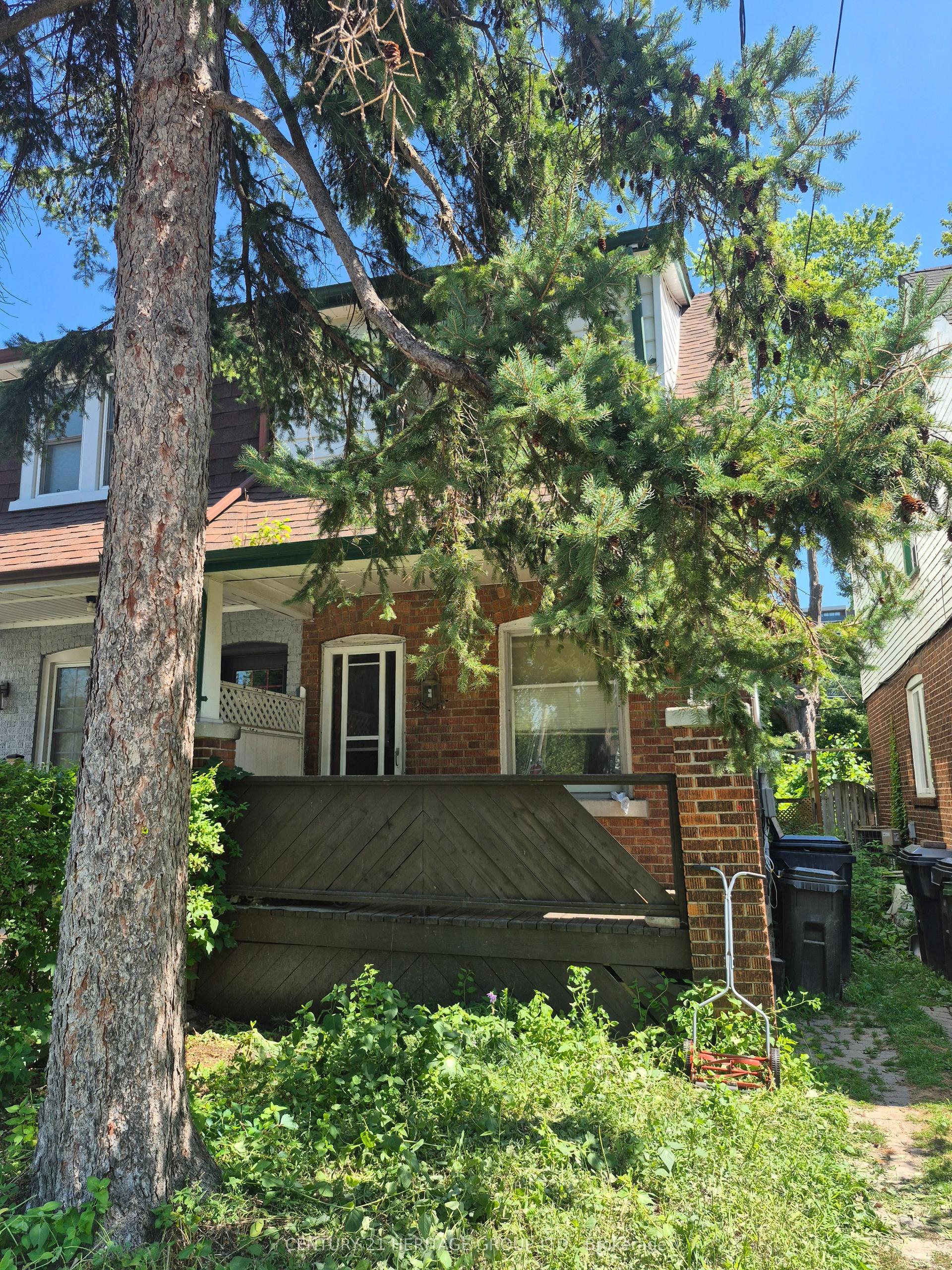 235 Chisholm Avenue, Toronto — Semi-Detached for sale, photo 1