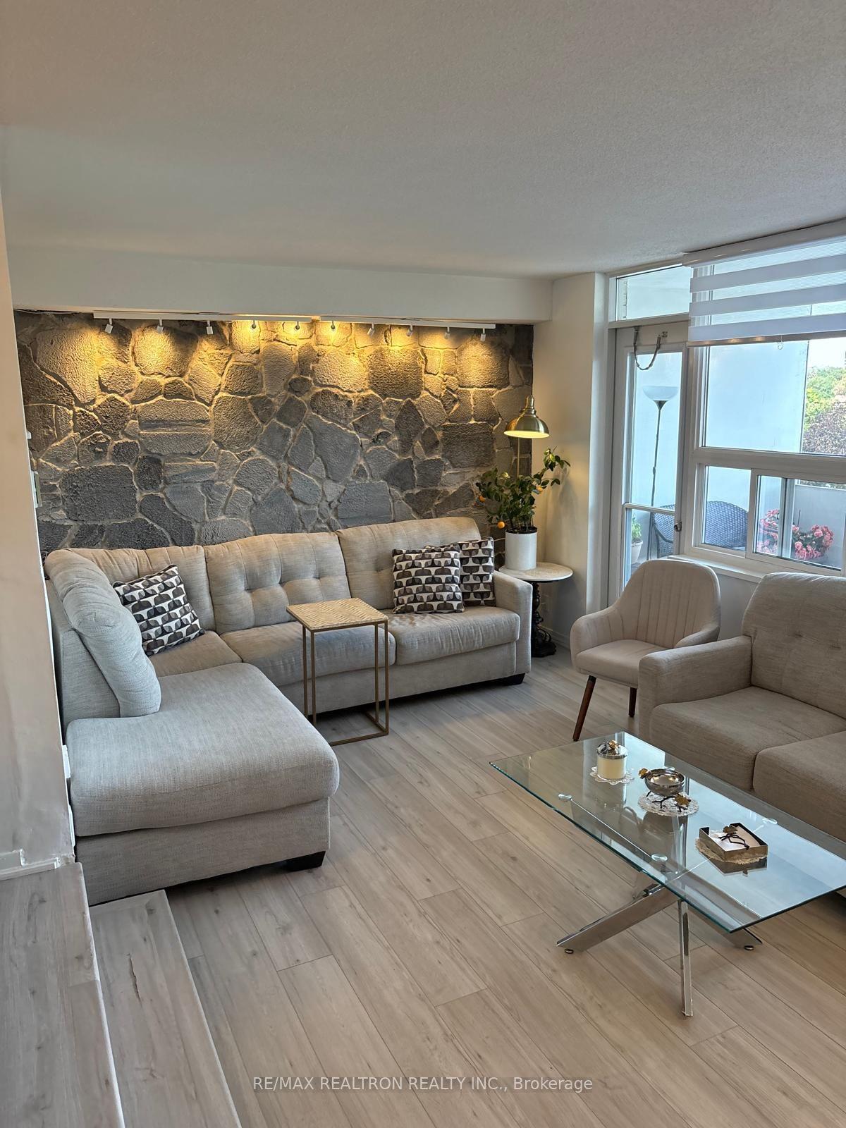 1360 York Mills Road 408 #408, Toronto — Condo for lease, photo 1