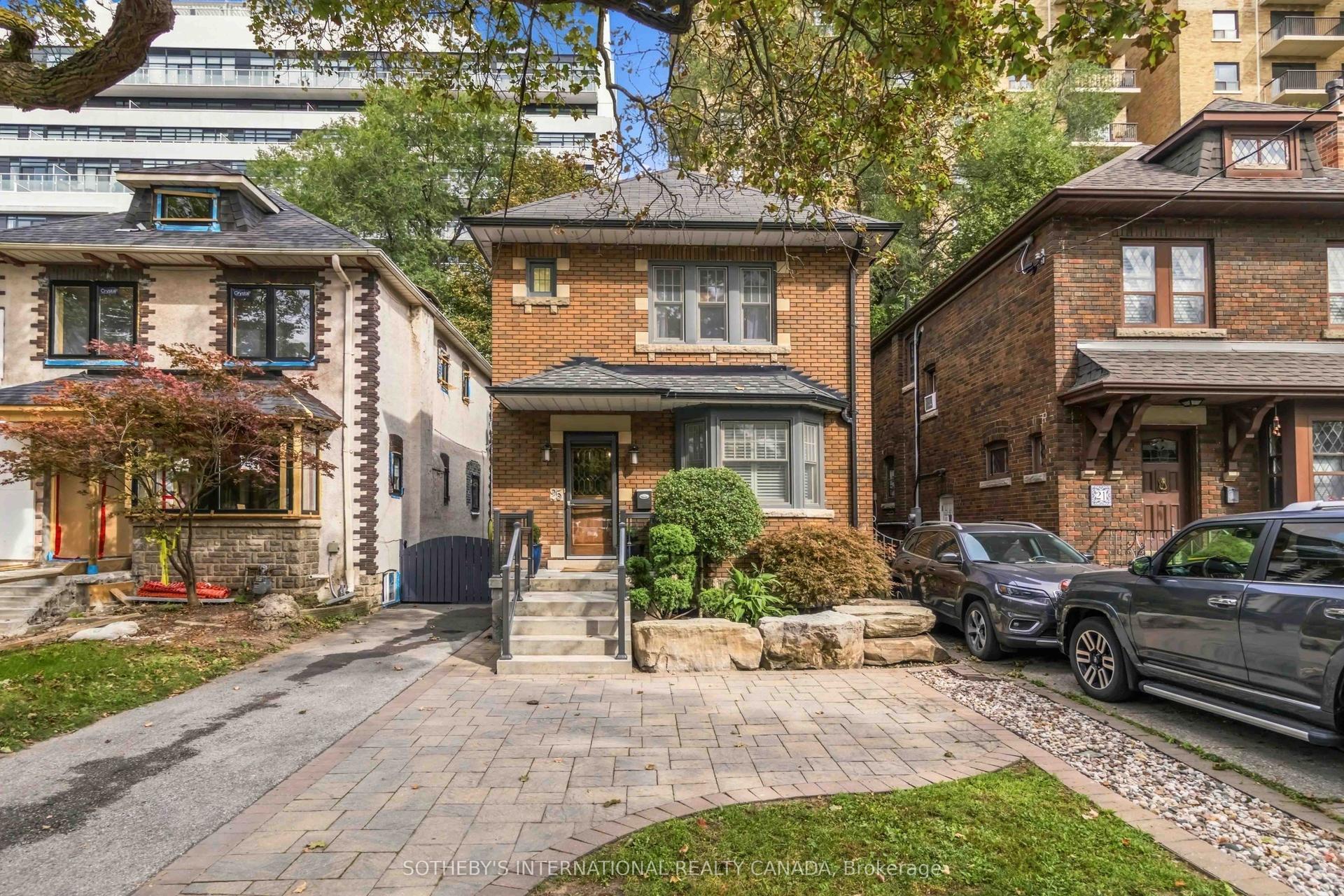 25 Cortland Avenue, Toronto — Detached for sale, photo 1
