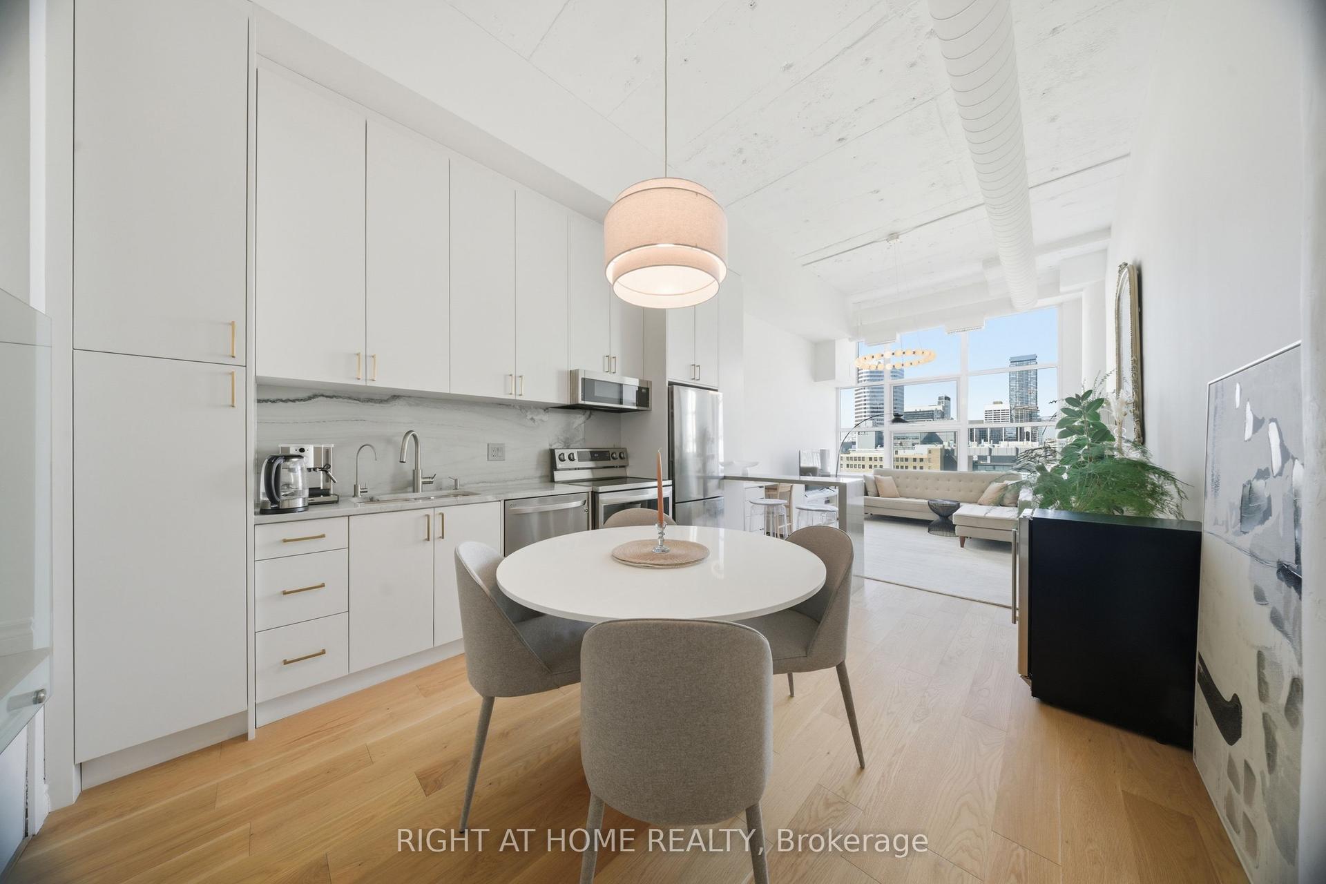 155 Dalhousie Street 1011 #1011 — photo 1