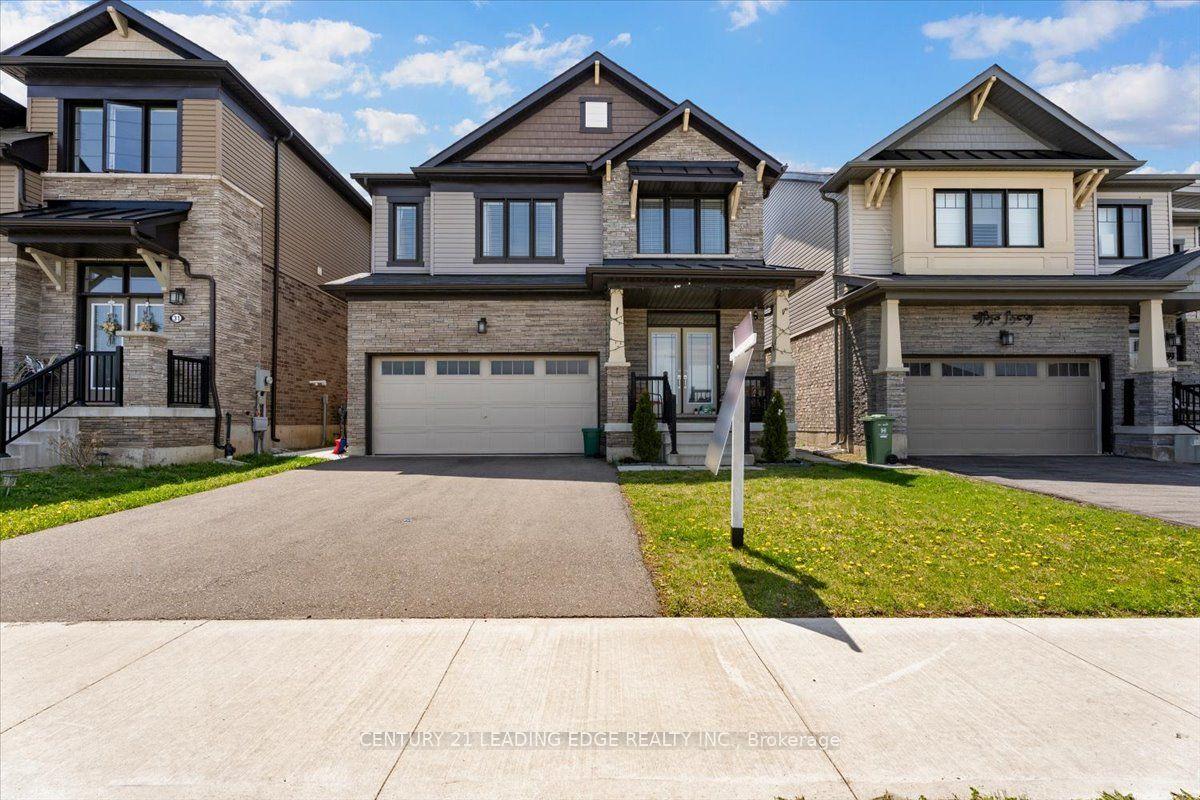 35 Royal Coachman Way — photo 1