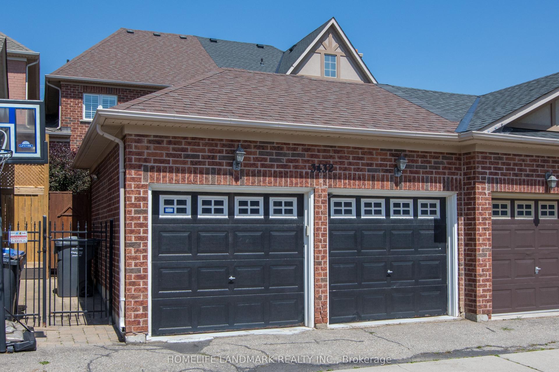 3432 Eglinton Avenue W, Mississauga — Townhouse for sale, photo 1
