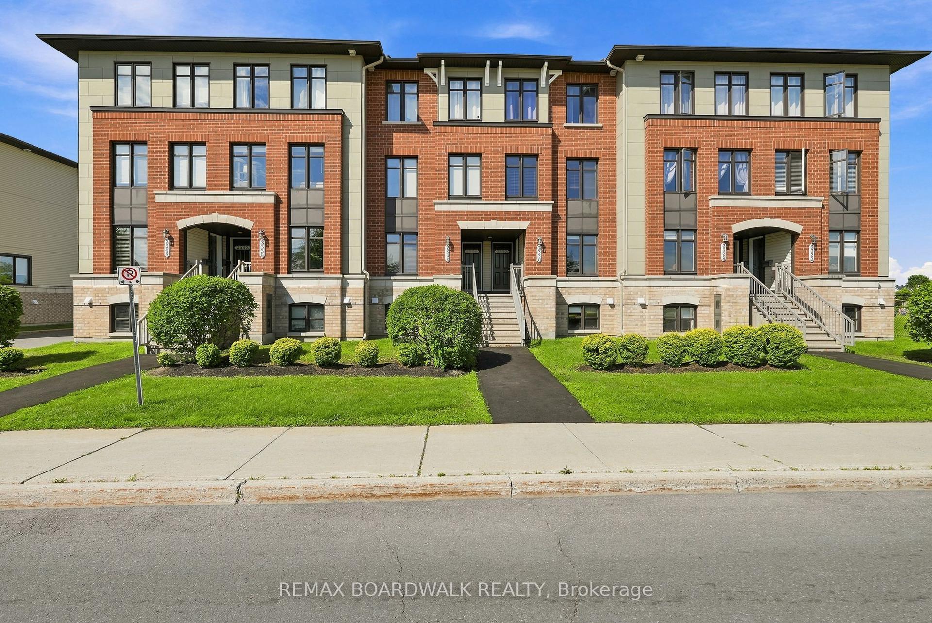 2330 Esprit Drive, Orleans - Cumberland and Area — Condo Town for lease, photo 1