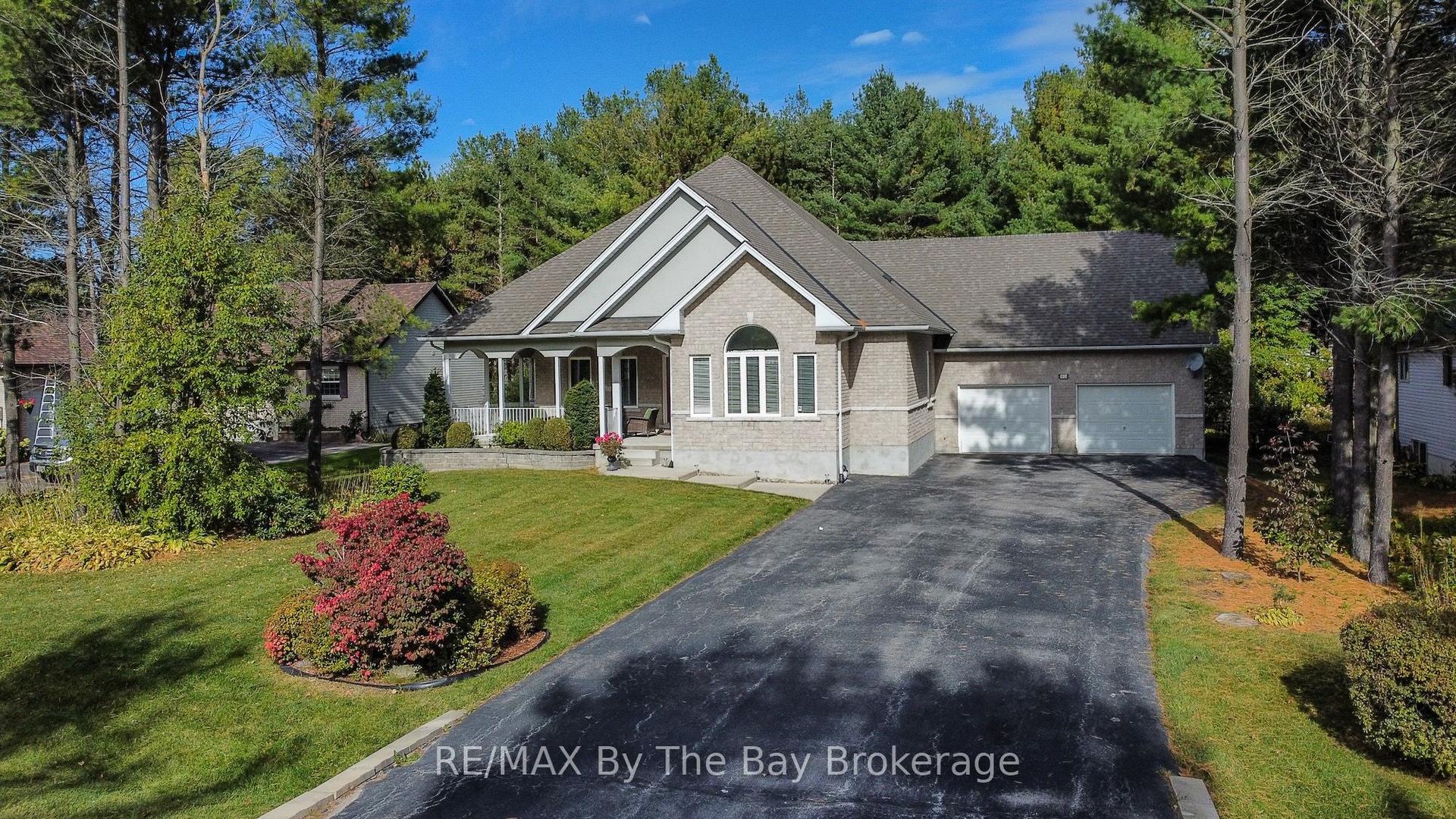60 Martyn Drive, Wasaga Beach — Detached for sale, photo 1