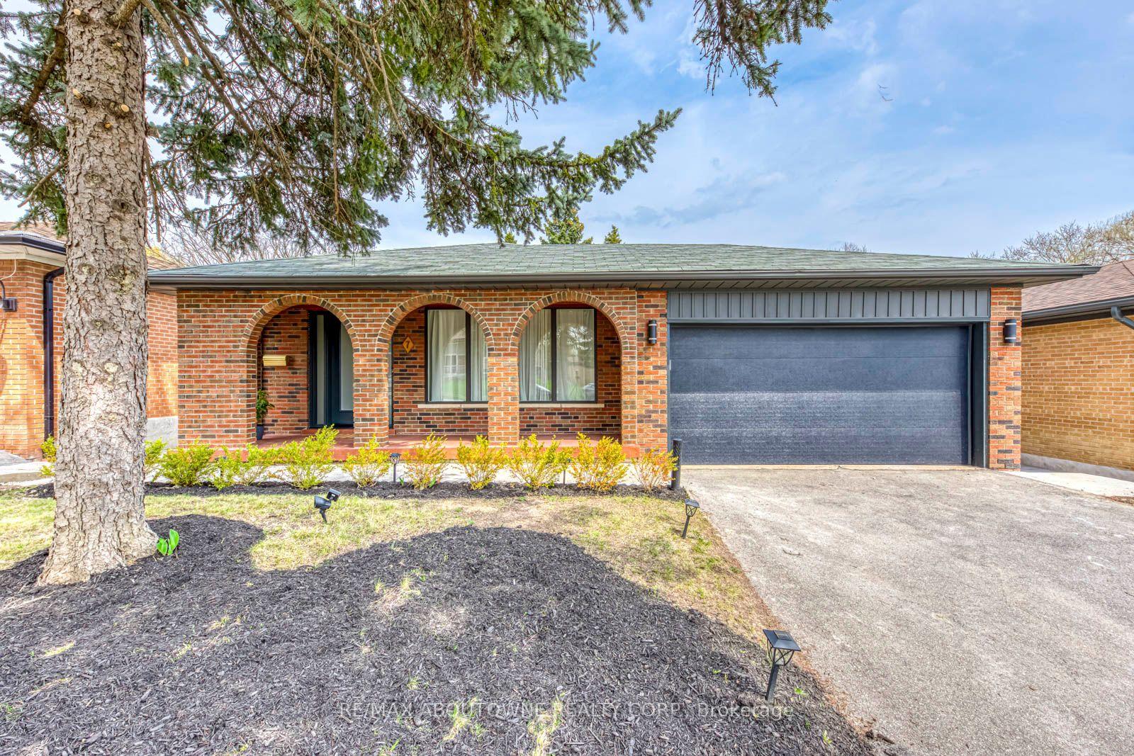 7 Ivybridge Drive — photo 1