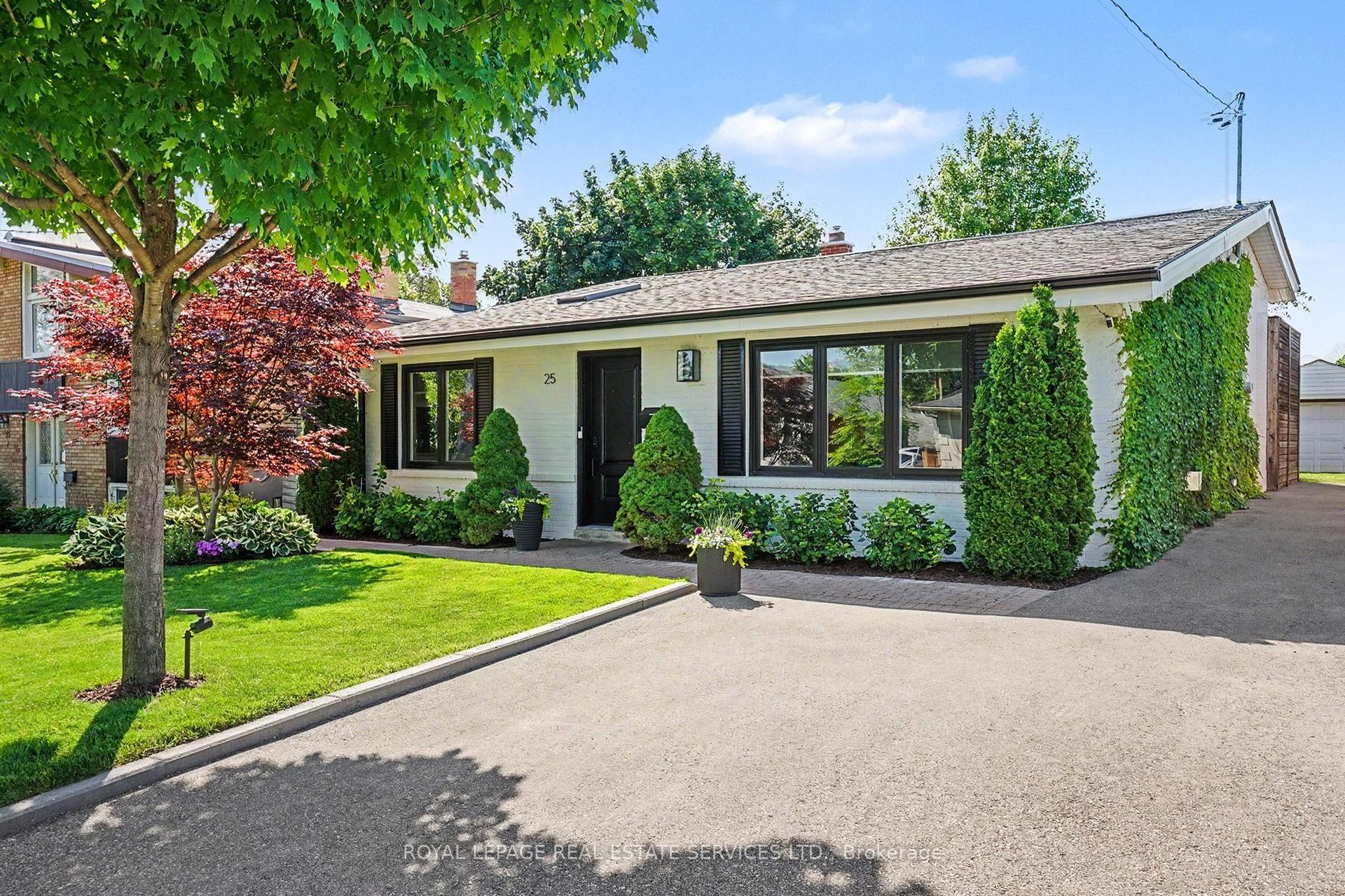 25 Brougham Crescent — photo 1
