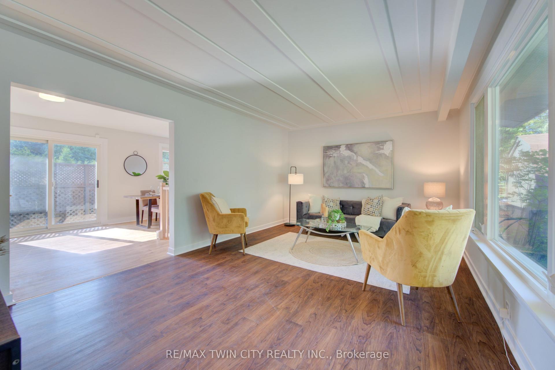 68 Kingslea Drive — photo 1