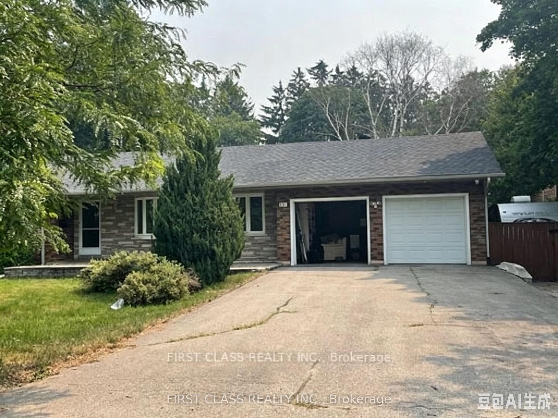 251 Scott Avenue, Newmarket — Detached for lease, photo 1