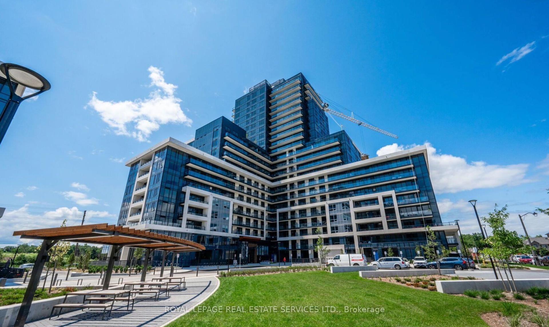 3220 William Coltson Avenue 2201 #2201, Oakville — Condo for lease, photo 1