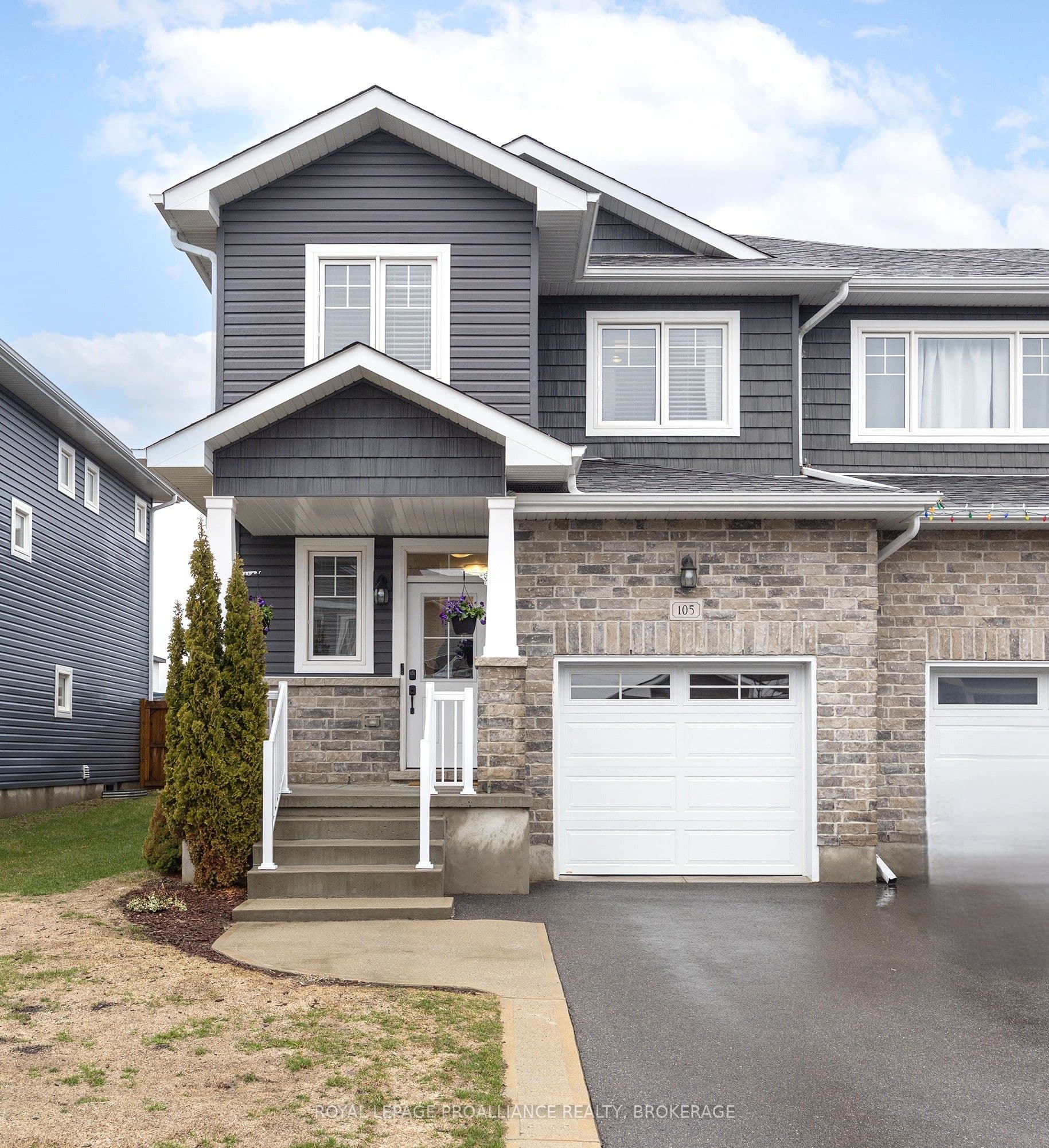 105 Hazlett Street — photo 1