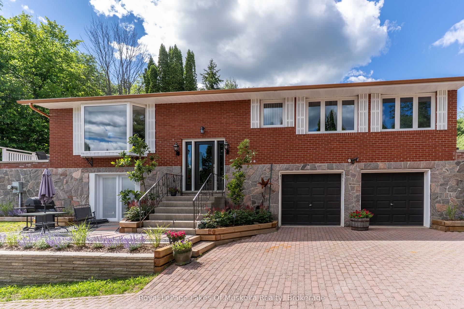 183 Santas Village Road, Bracebridge — Detached for sale, photo 1