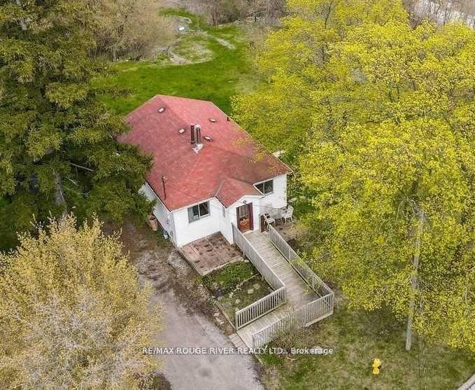 1725 Spruce Hill Road — photo 1