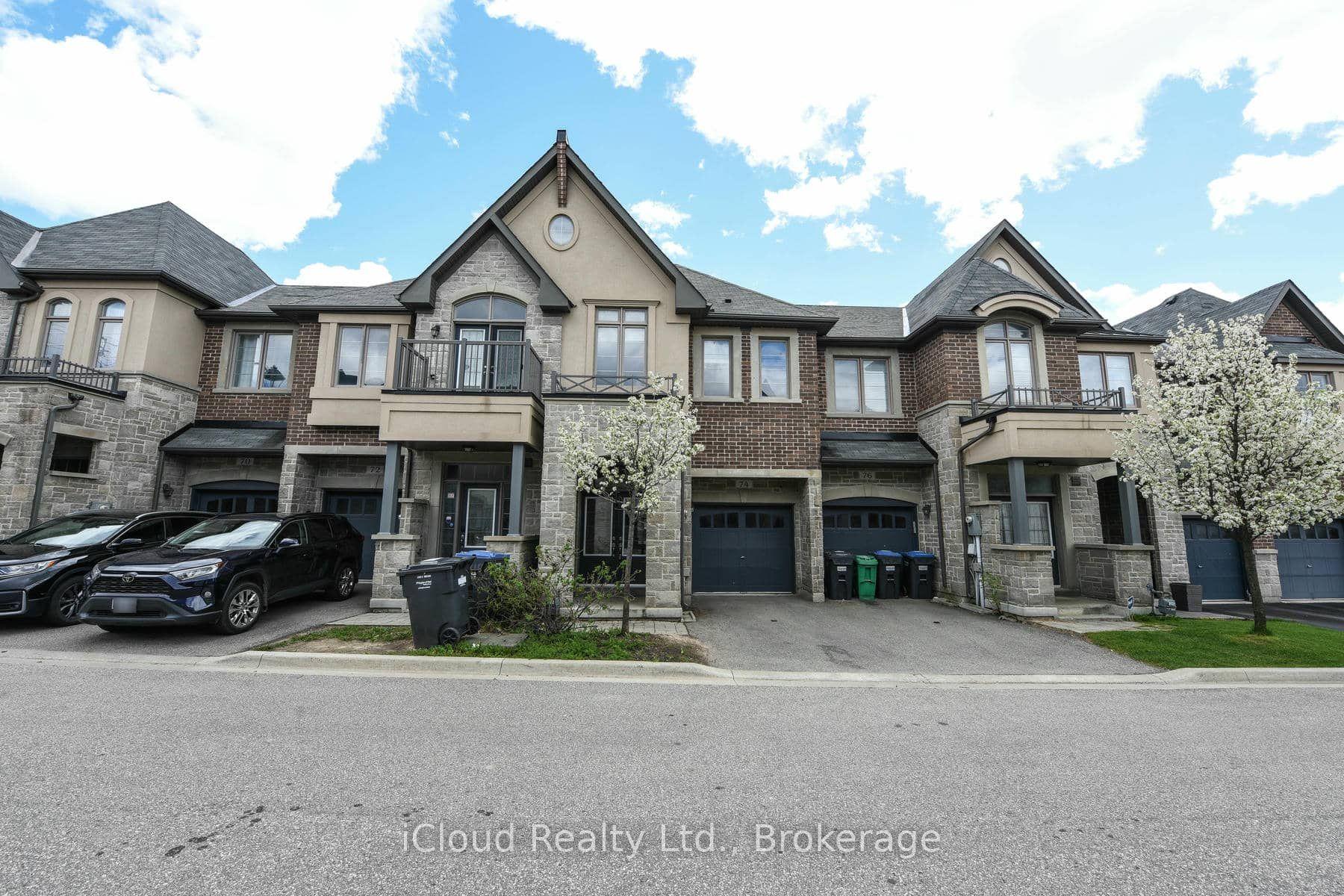 74 Gammon Crescent, Brampton — Townhouse for sale, photo 1