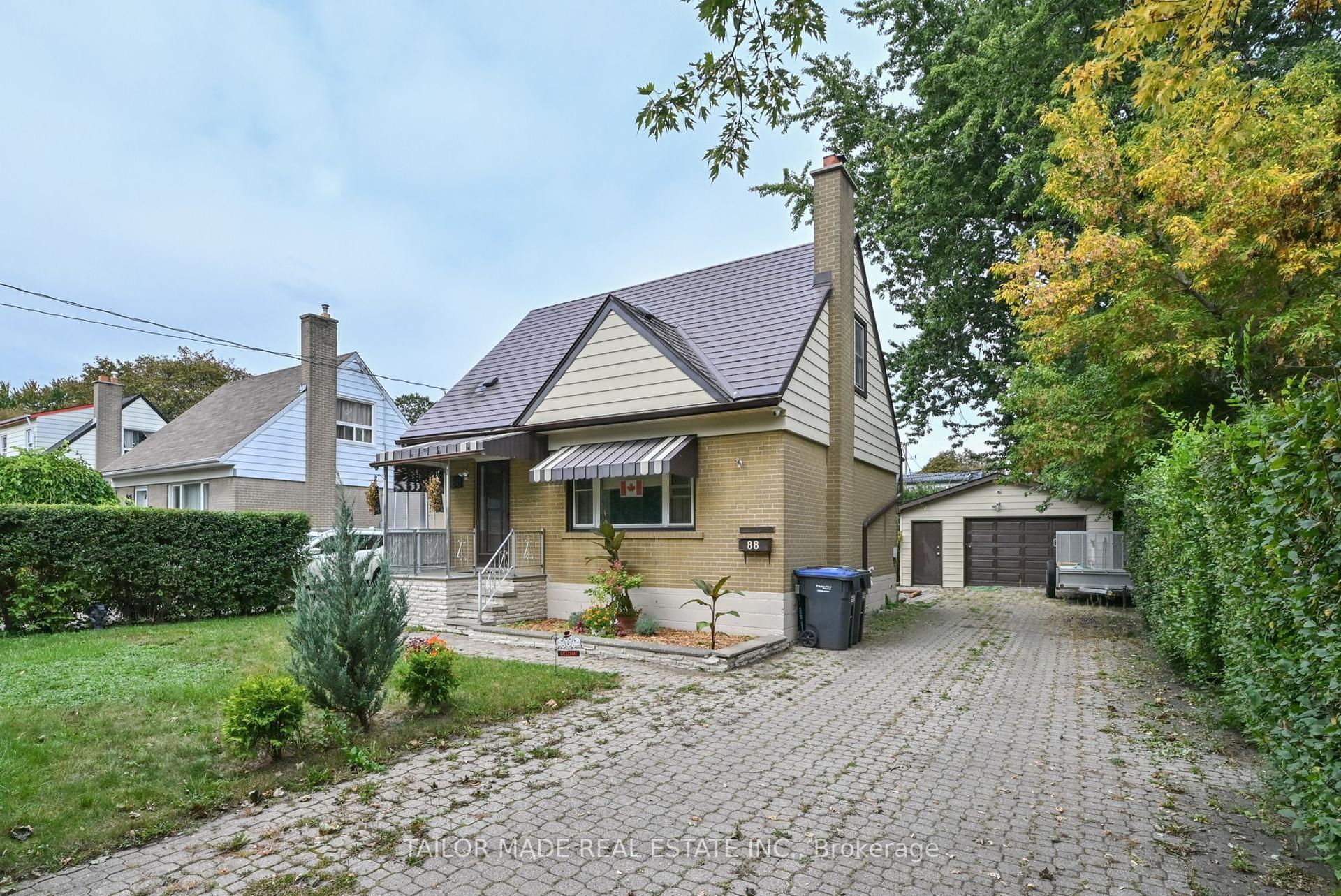 88 Mccaul Street, Brampton — Detached for sale, photo 1