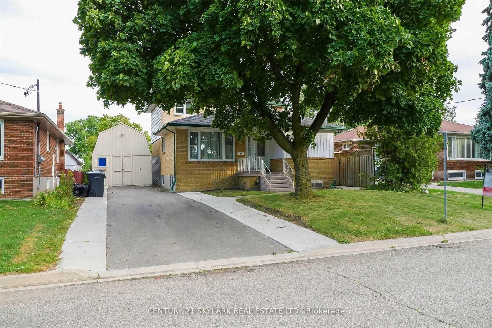35 Cumberland Drive, Brampton — Detached for lease, photo 1