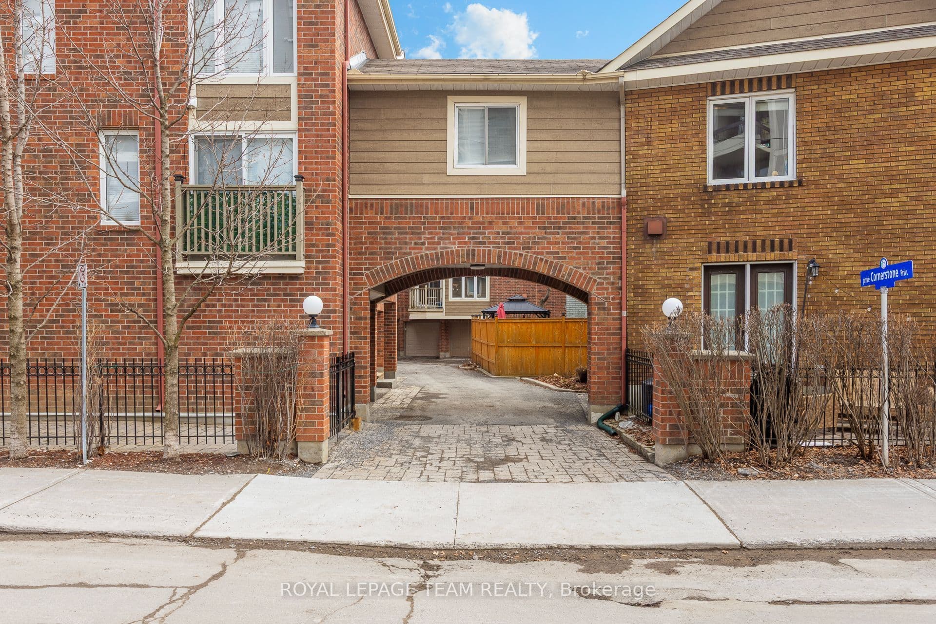 10 CORNERSTONE Private — photo 1