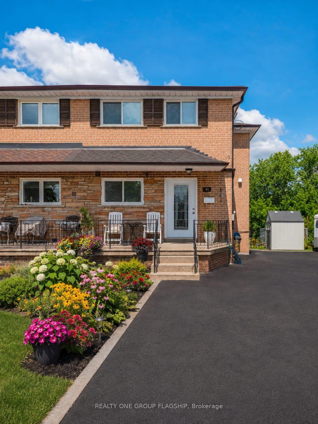 12 Azalea Court, Toronto — Semi-Detached for sale, photo 1