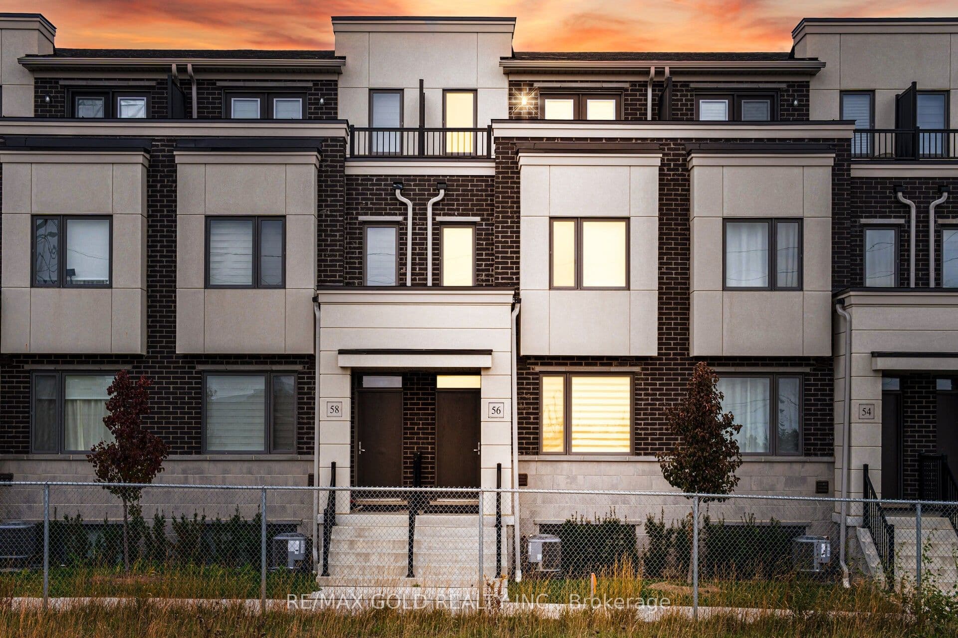 56 Lambert Lane — photo 1