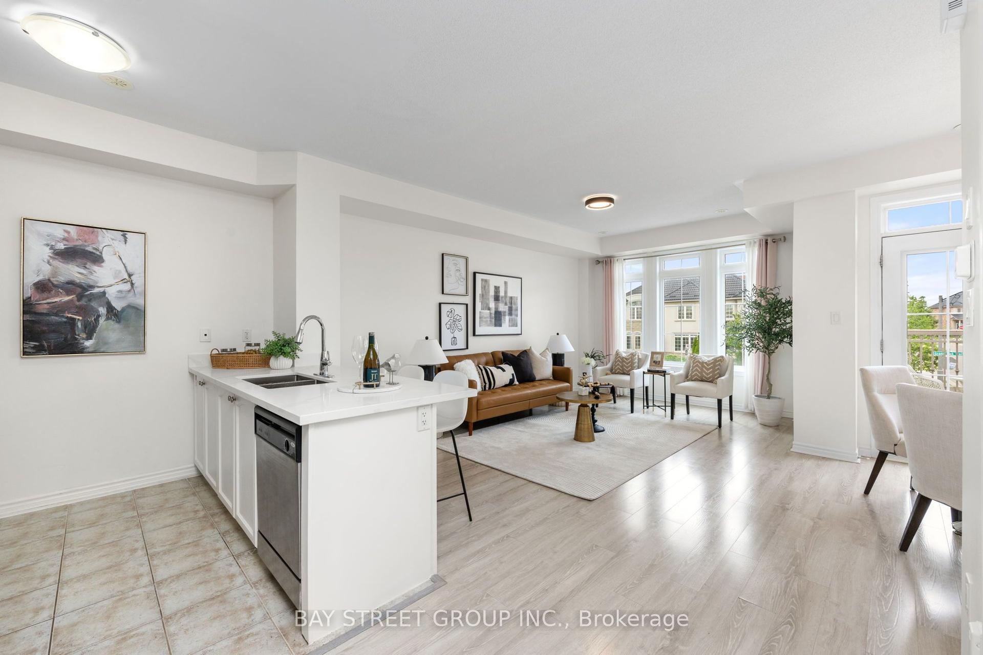 2564 Grand Oak Trail, Oakville — Townhouse for lease, photo 1