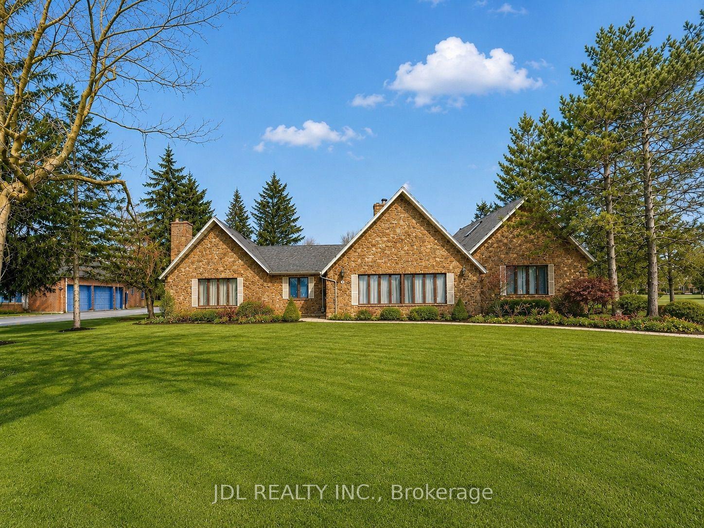 2033 Niagara River Parkway — photo 1