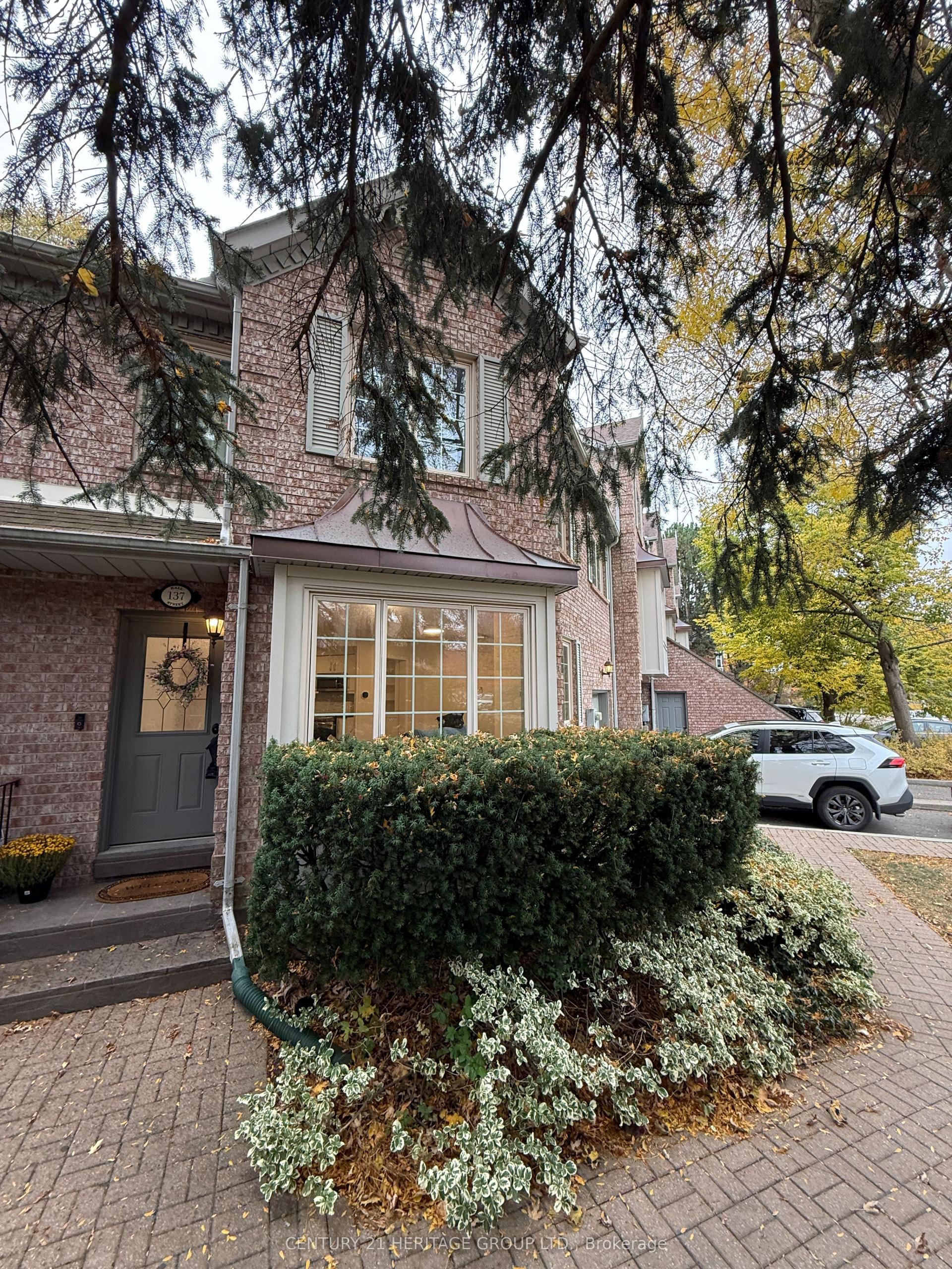 137 Hall Street 5 #5, Richmond Hill — Condo Town for lease, photo 1