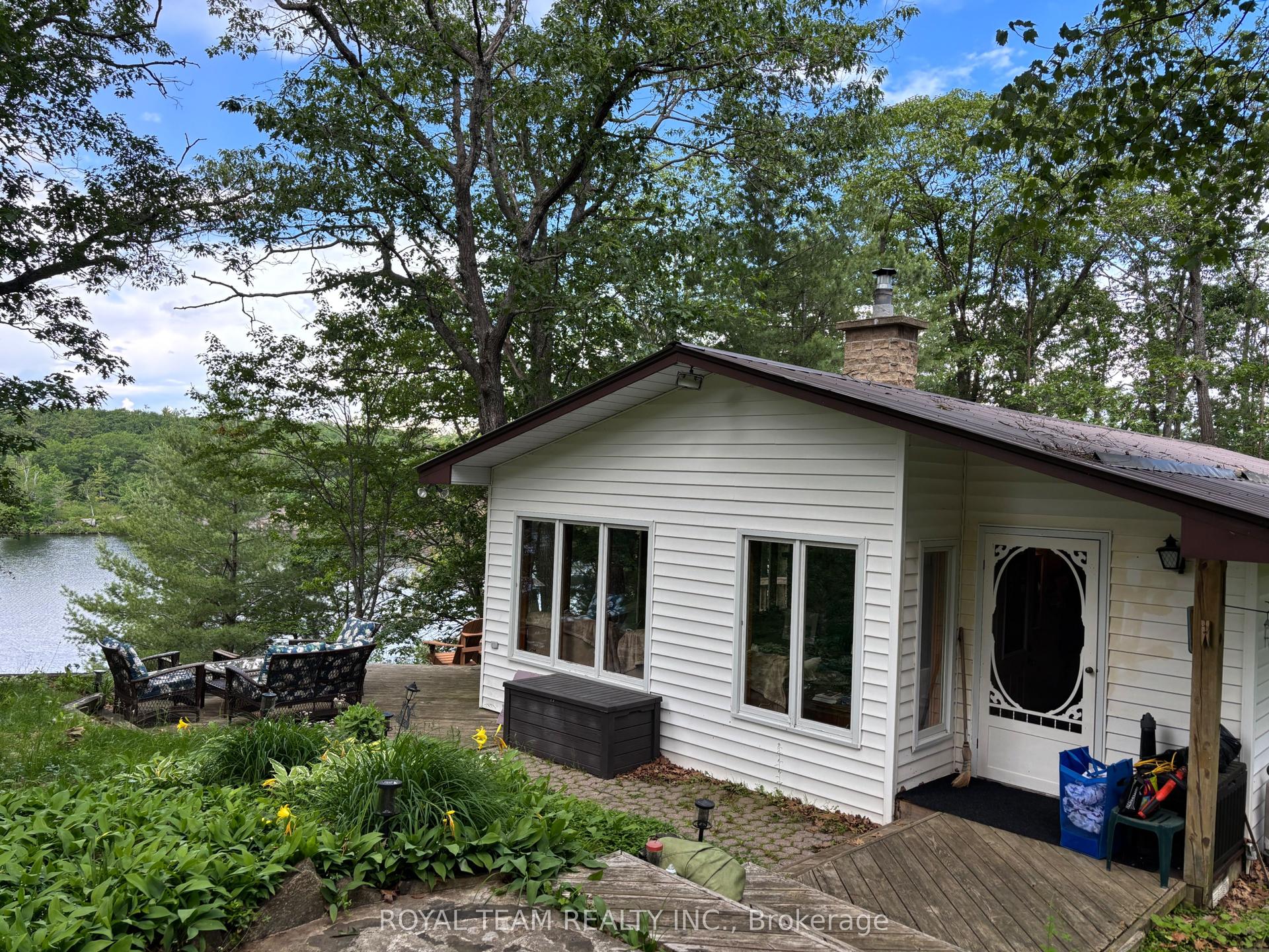 1851 DEEP BAY Road — photo 1
