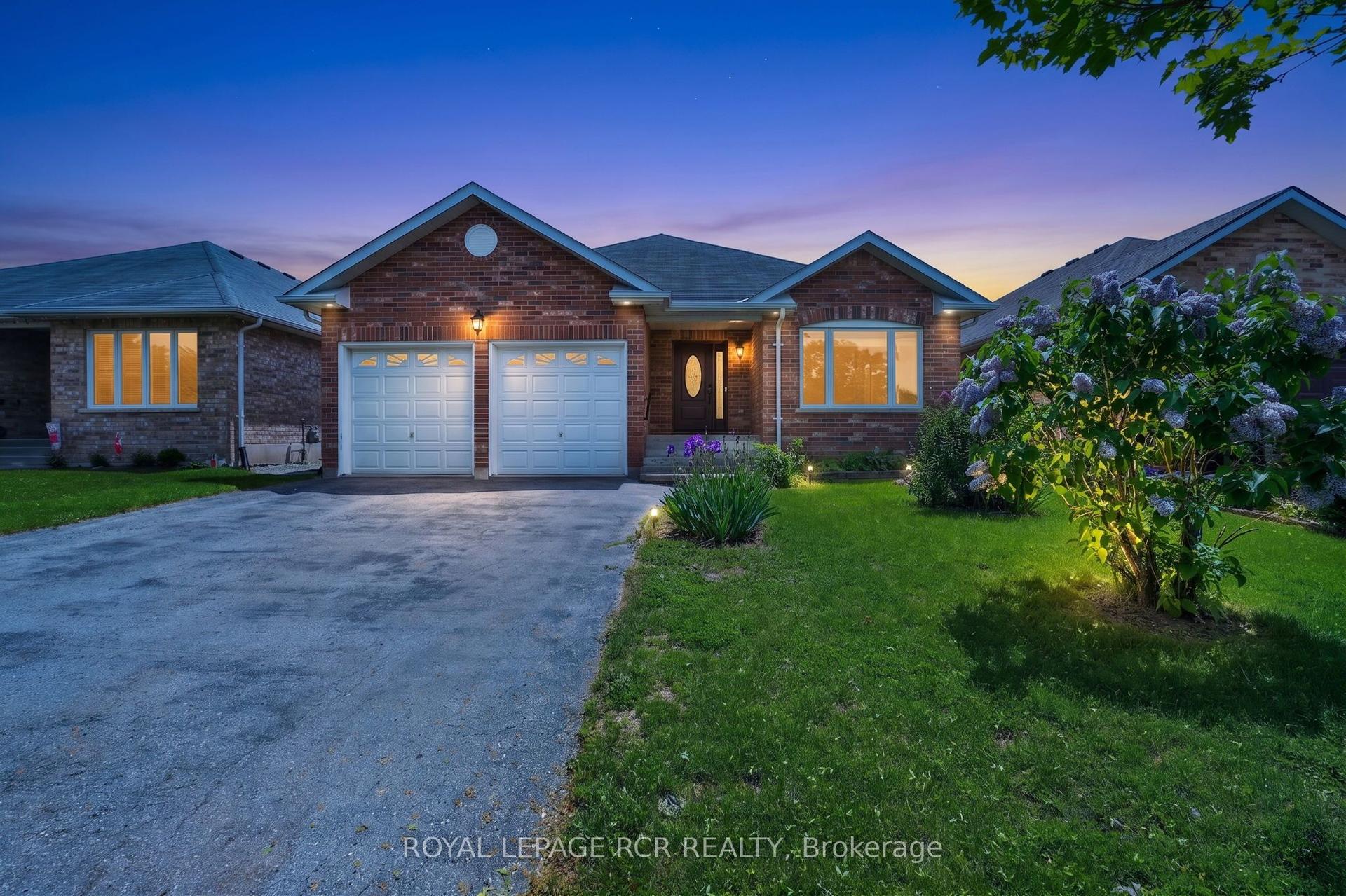 71 Elmwood Avenue, Brock — Detached for sale, photo 1