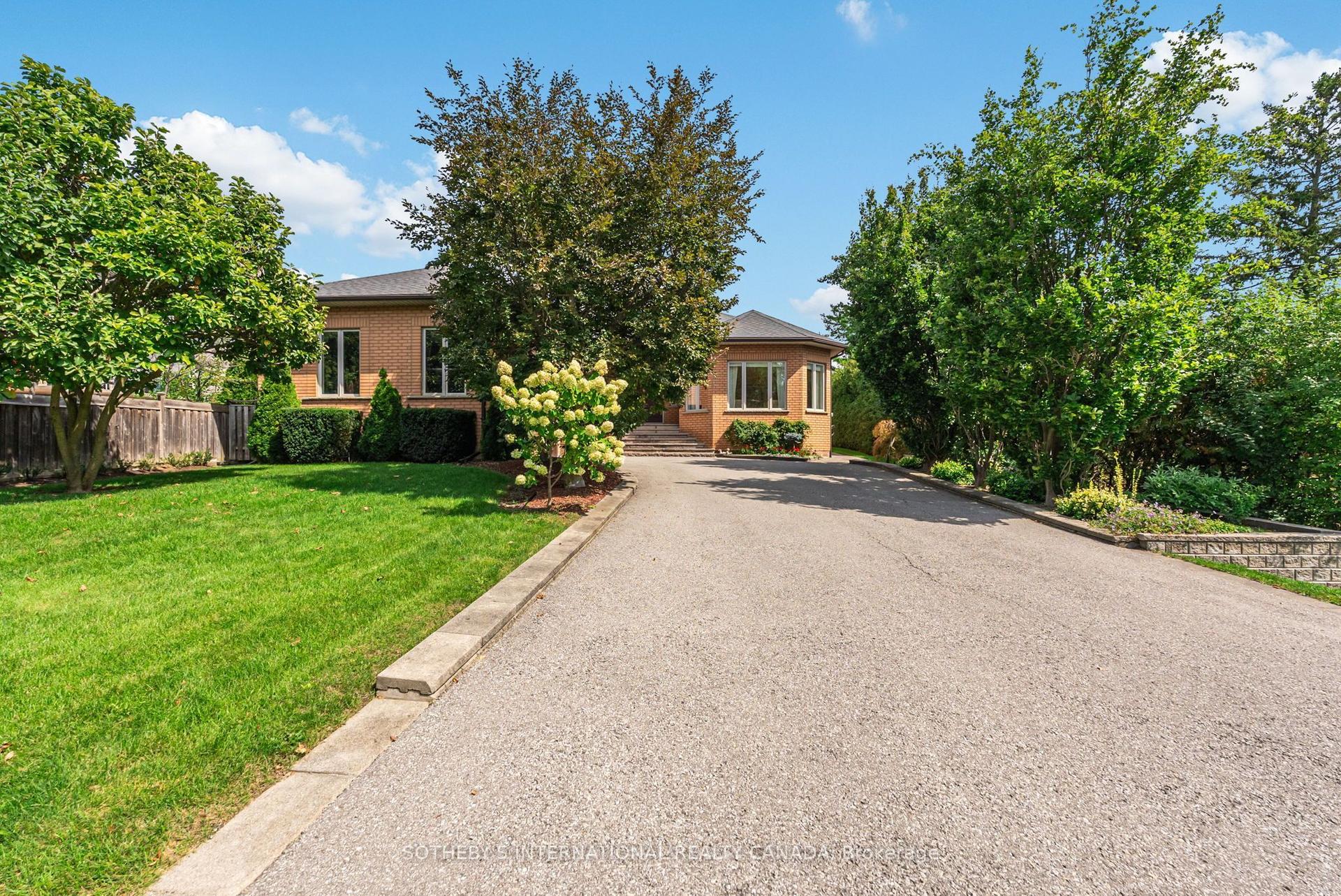 83 Burndean Court, Richmond Hill — Detached for sale, photo 1