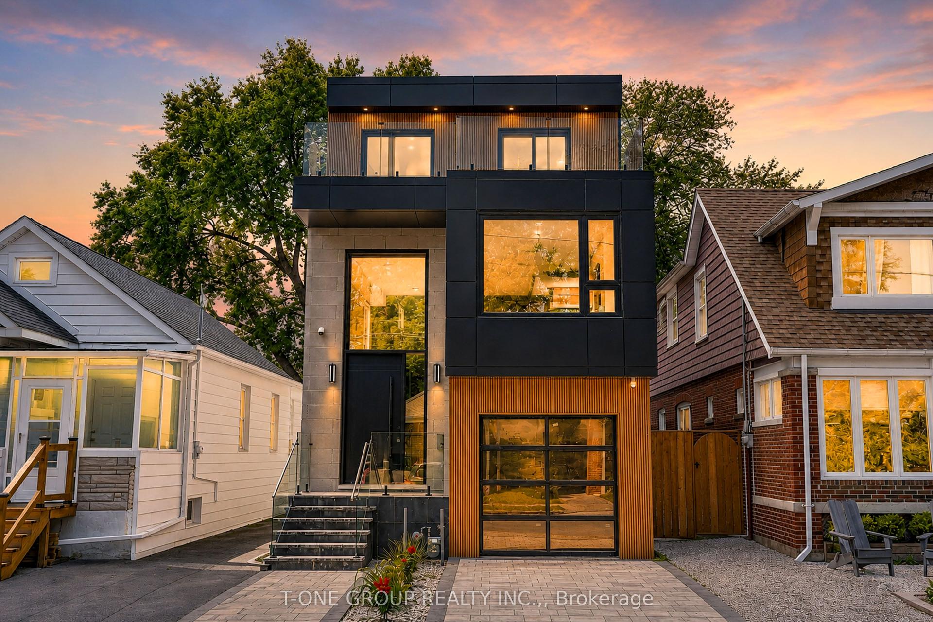 570 Main Street, Toronto — Detached for sale, photo 1