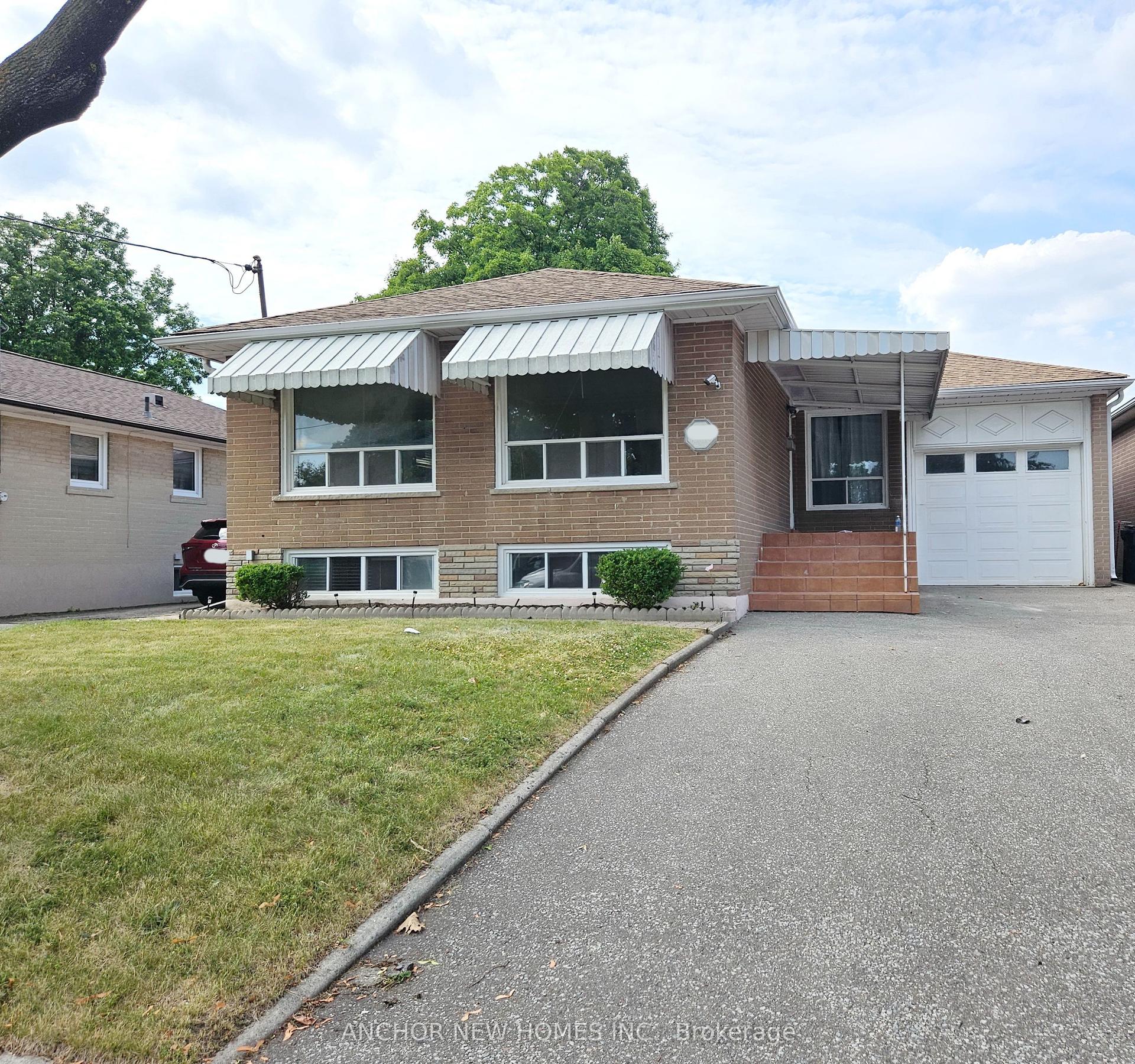 24 Fletcher Place, Toronto — Detached for lease, photo 1