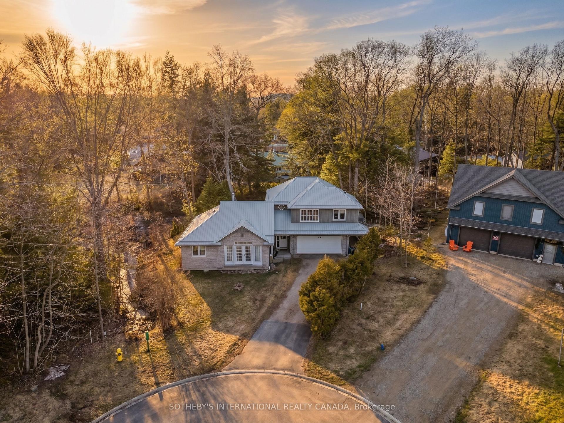 929 Tanglewood Drive — photo 1