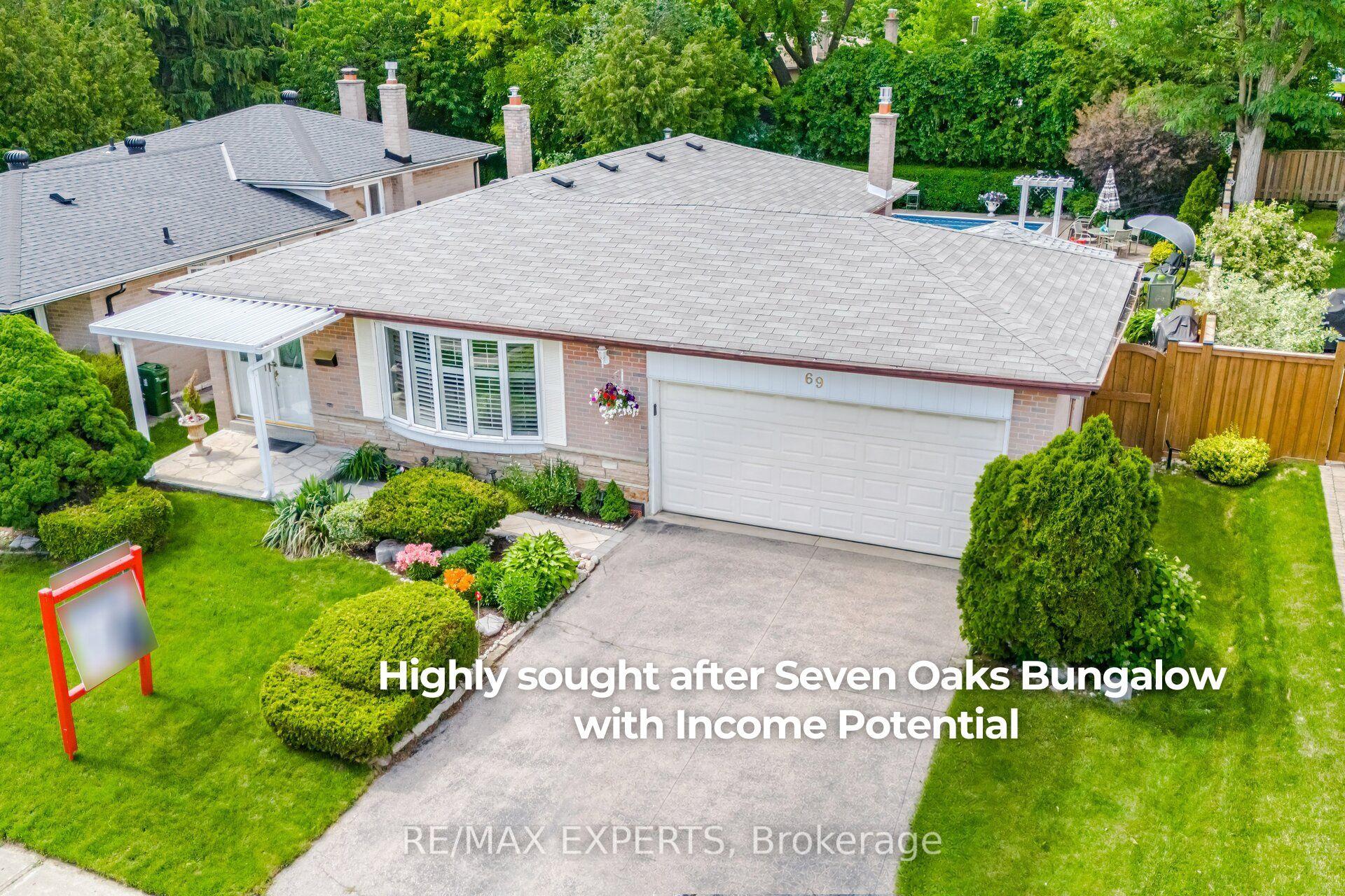 69 Oakmeadow Boulevard, Toronto — Detached for sale, photo 1