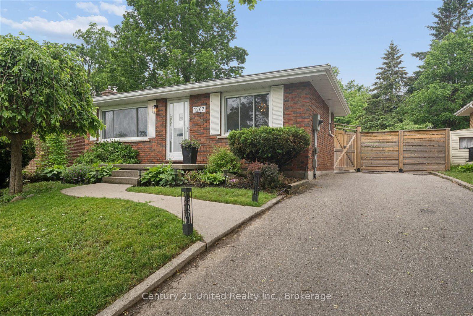 1267 Amundsen Avenue — photo 1
