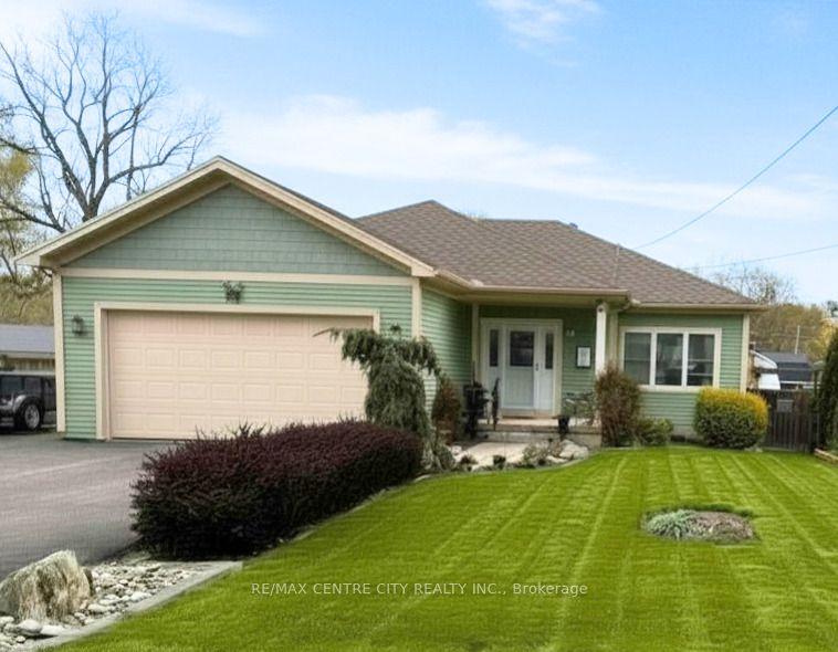 26 Oak Street — photo 1