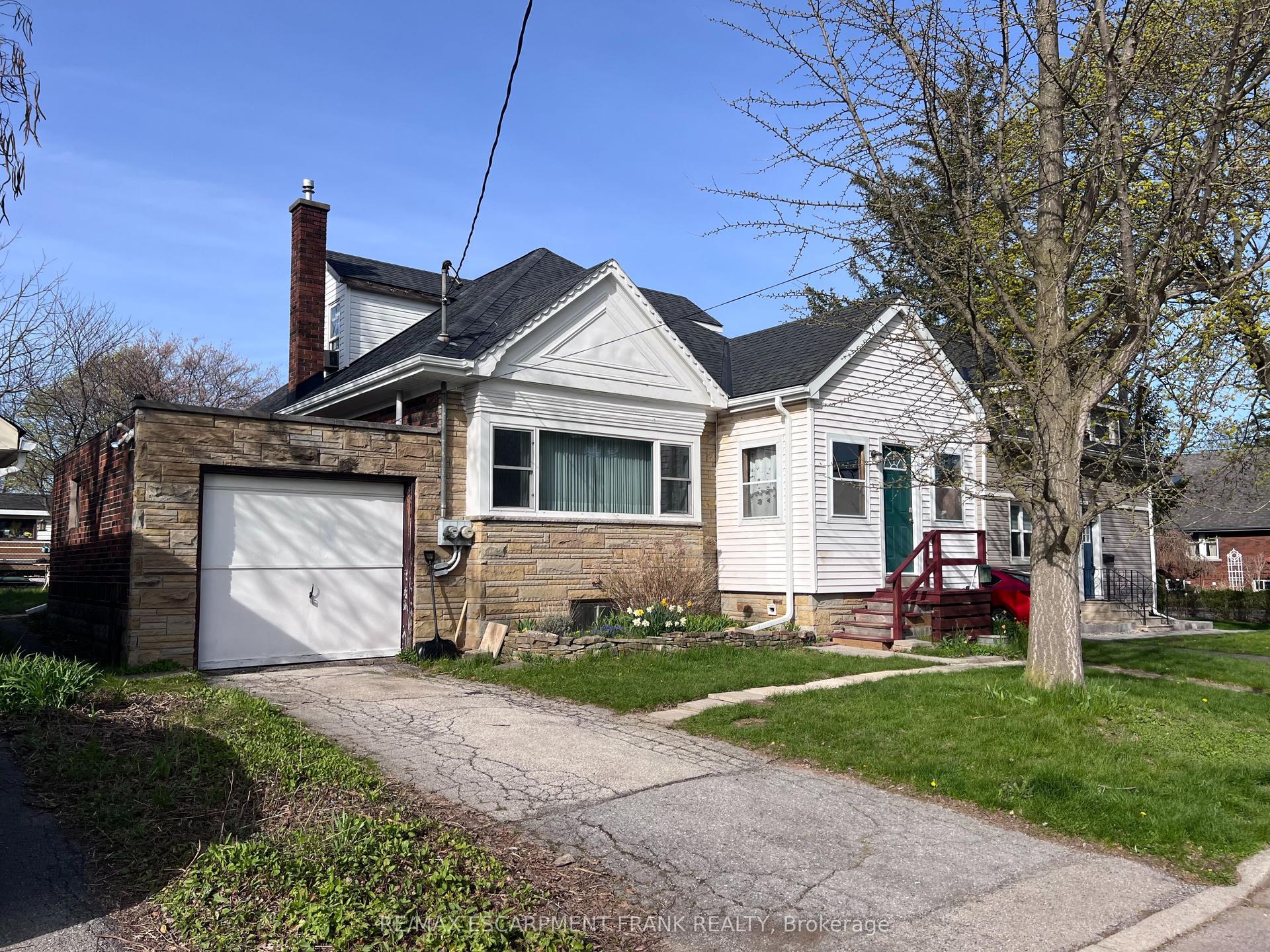 196 GLEN Road — photo 1