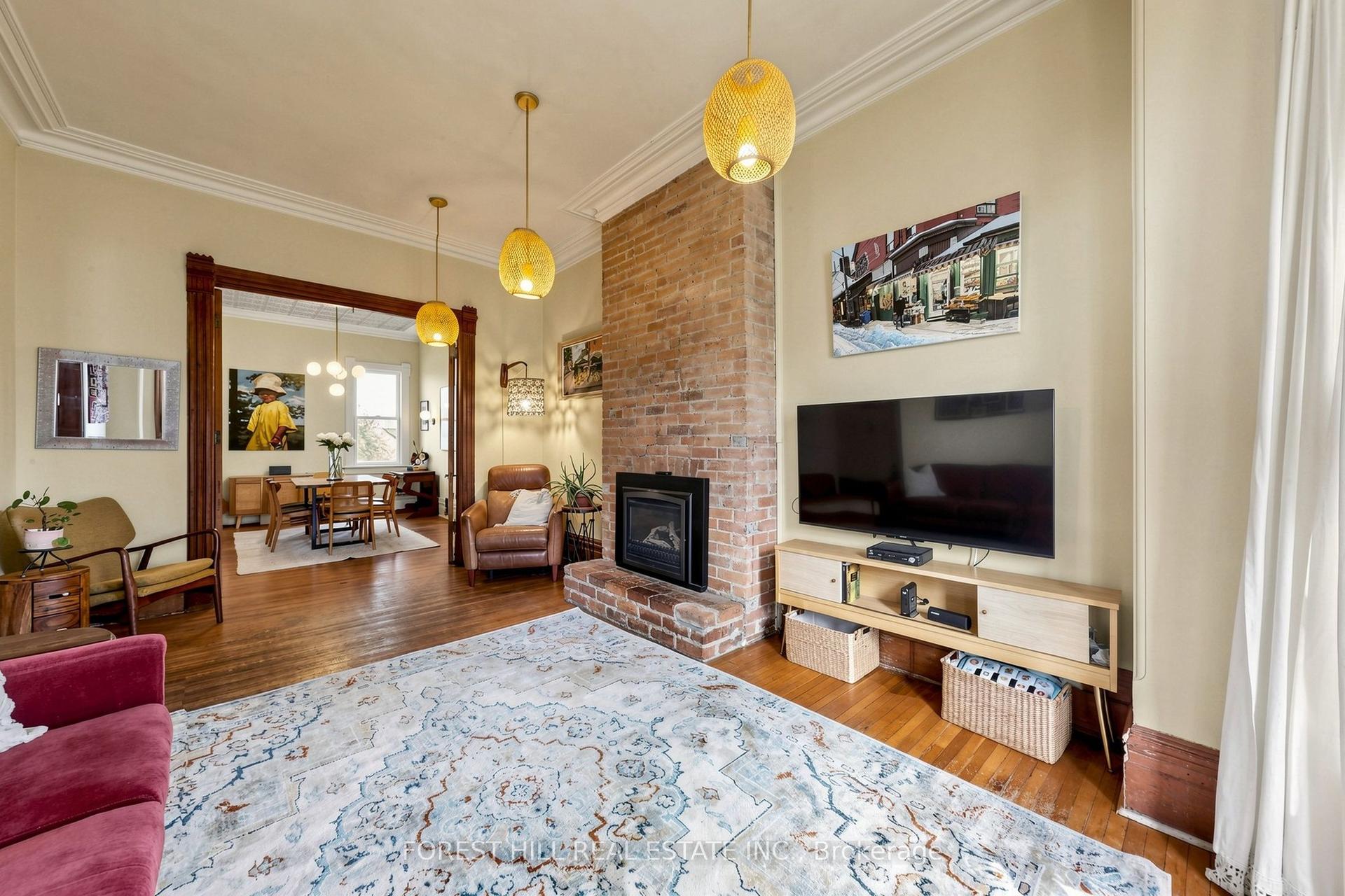58 Nassau Street — photo 1