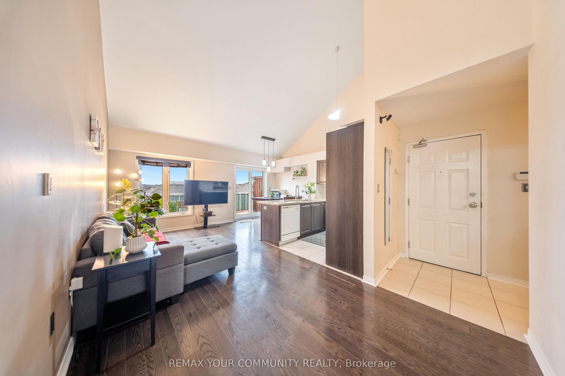 651F Warden Avenue 48 #48, Toronto — Condo Town for sale, photo 1